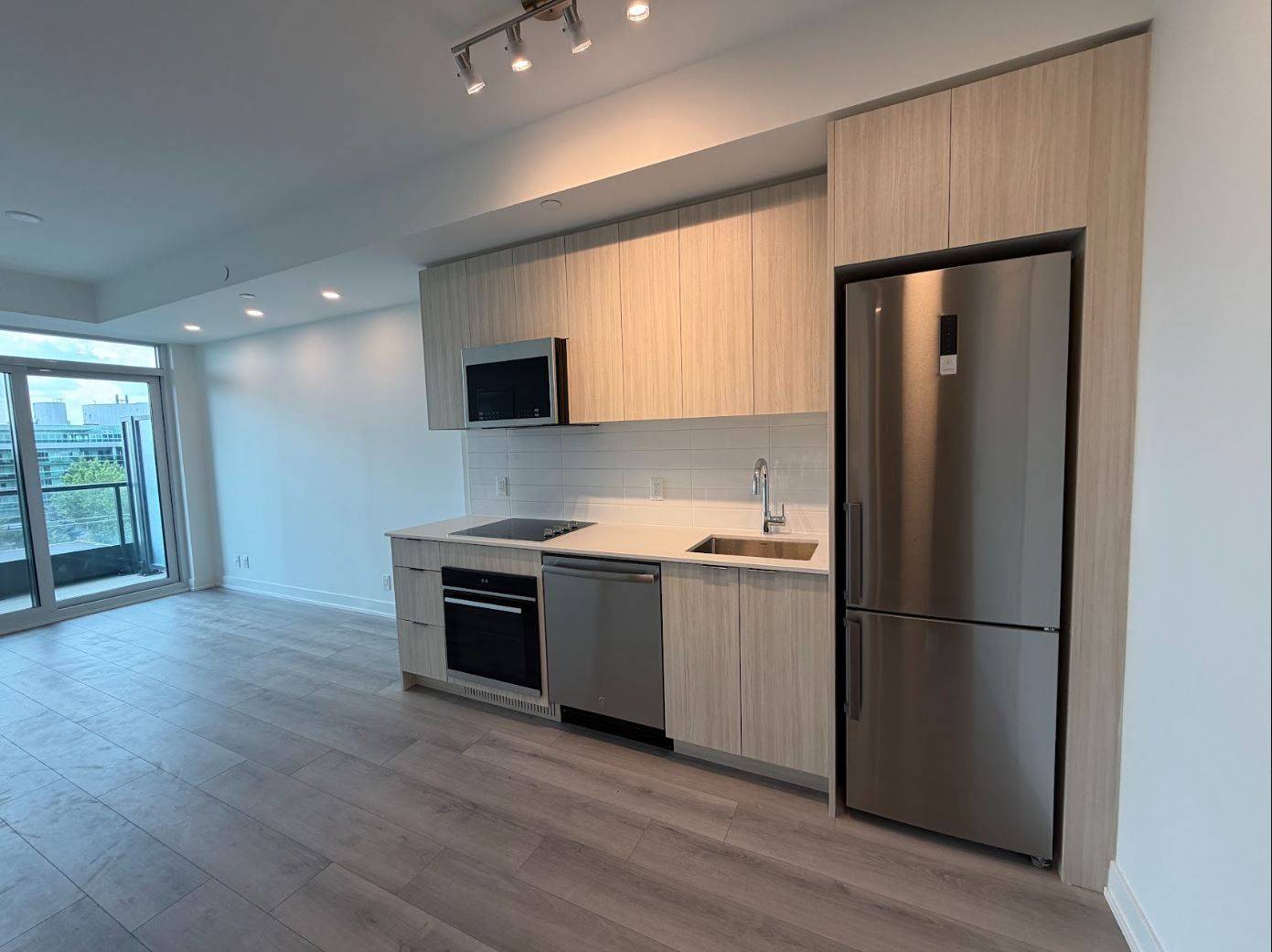 20 Deans DR #516, Toronto E04, ON M1L 0J7
