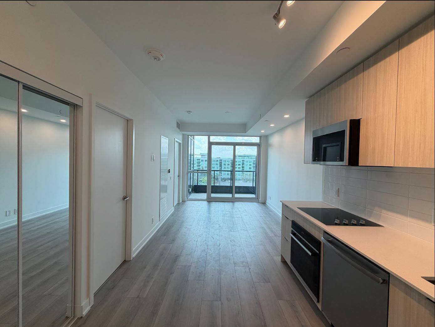 20 Deans DR #516, Toronto E04, ON M1L 0J7