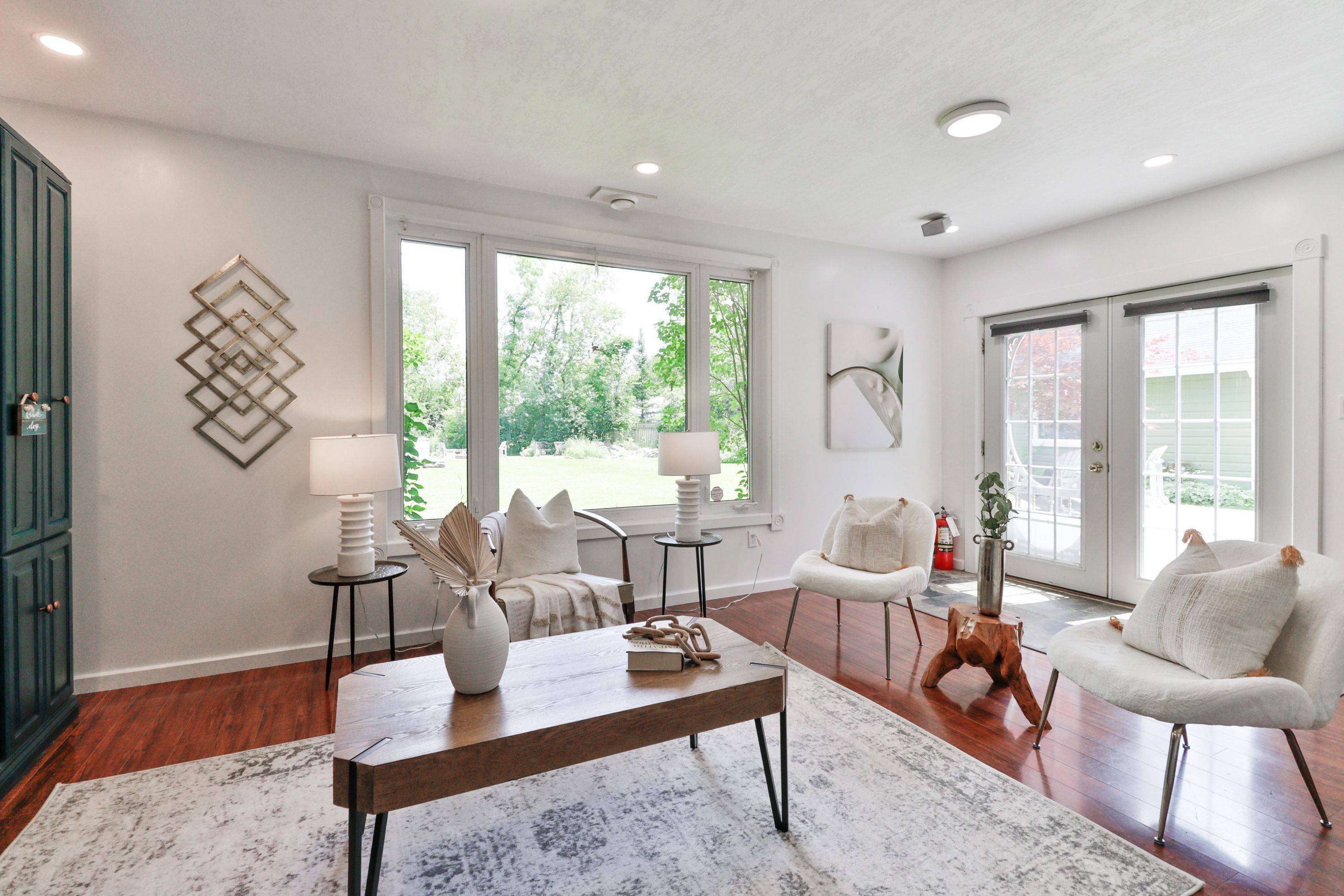 939 Corner AVE, Innisfil, ON L0L 1W0