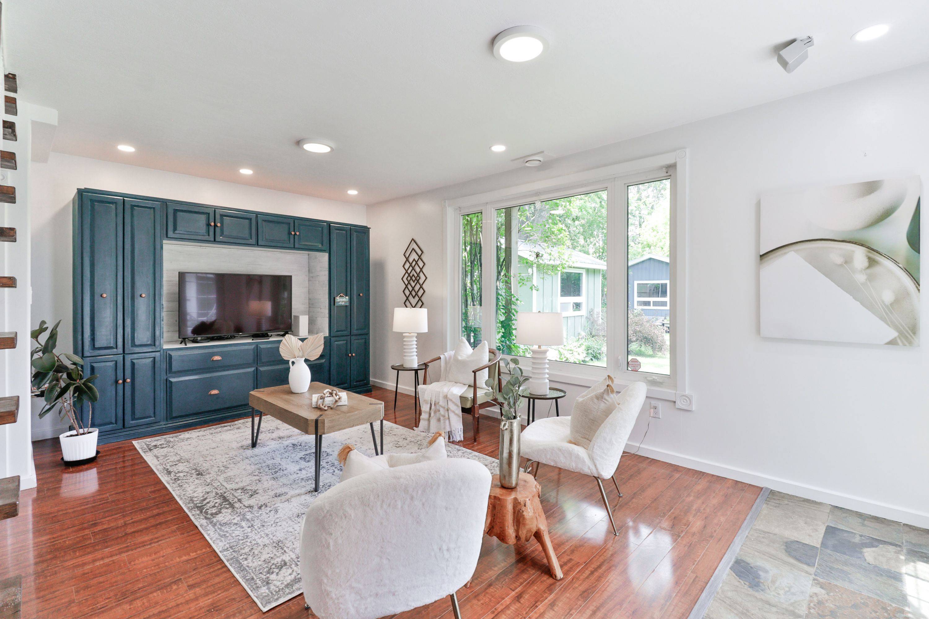 939 Corner AVE, Innisfil, ON L0L 1W0
