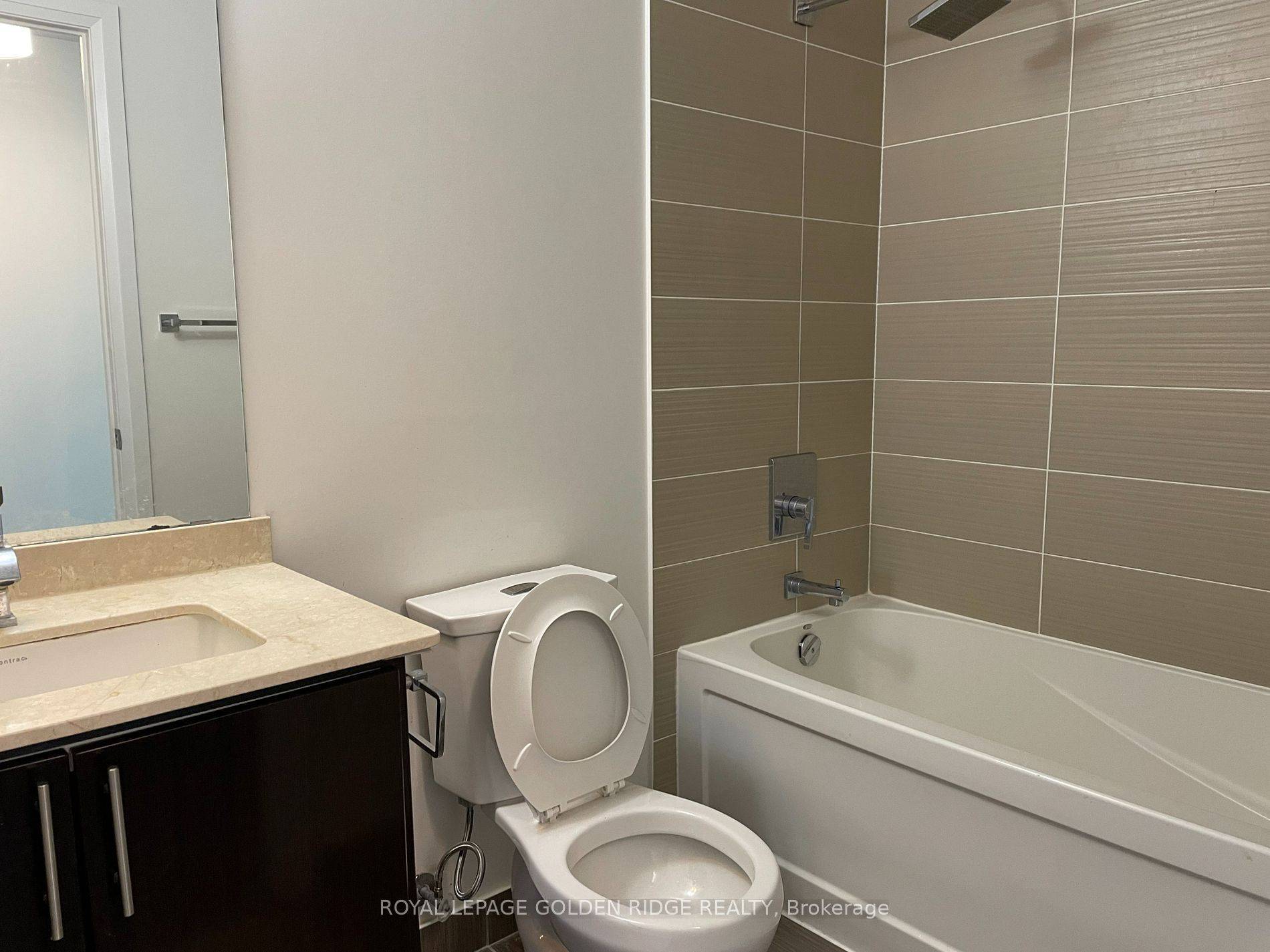 7161 YONGE ST #2231, Markham, ON L3T 0C8