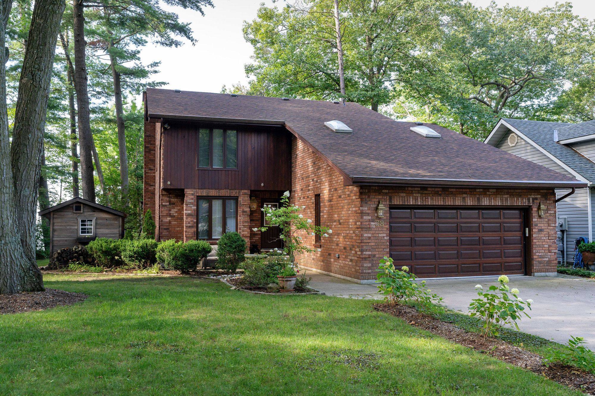 38 Willow DR, Tiny, ON L0L 1P1