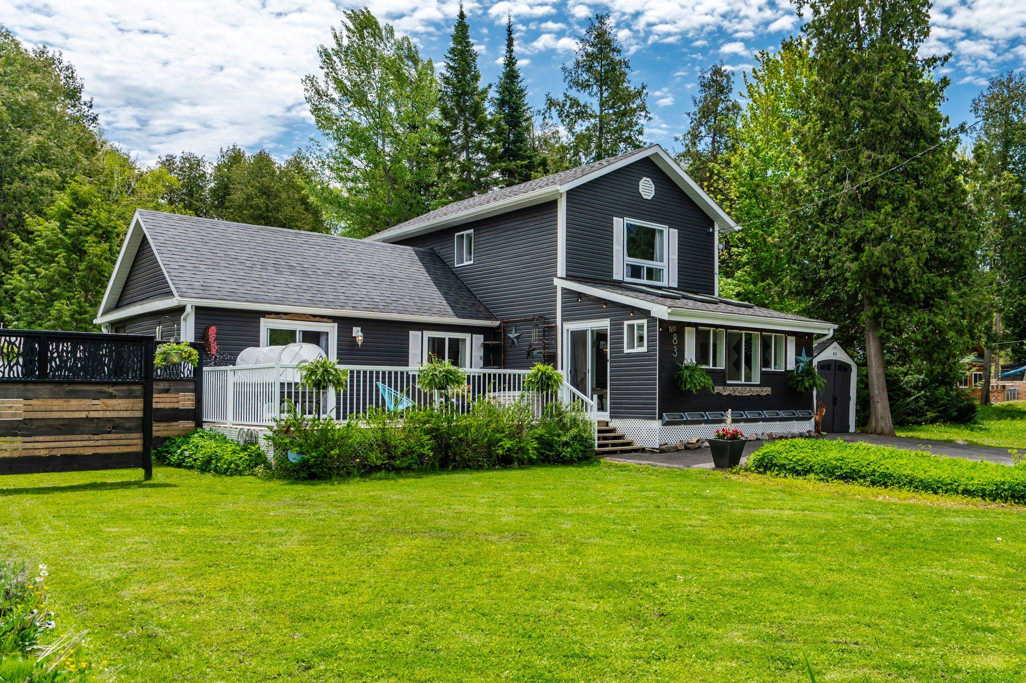 83 King RD, Tay, ON L0K 1S0