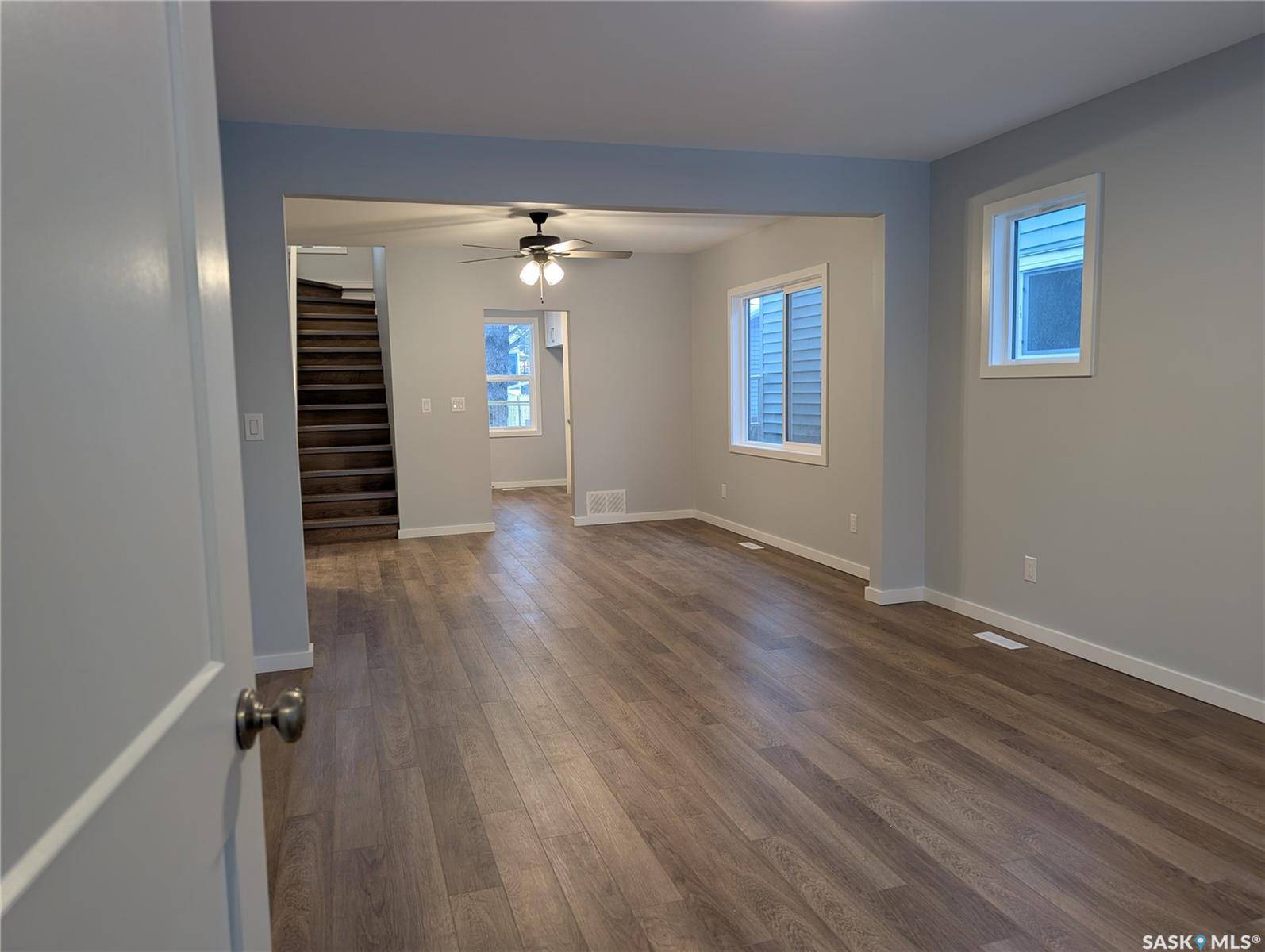 102 32nd STREET W, Saskatoon, SK S7L 0S1
