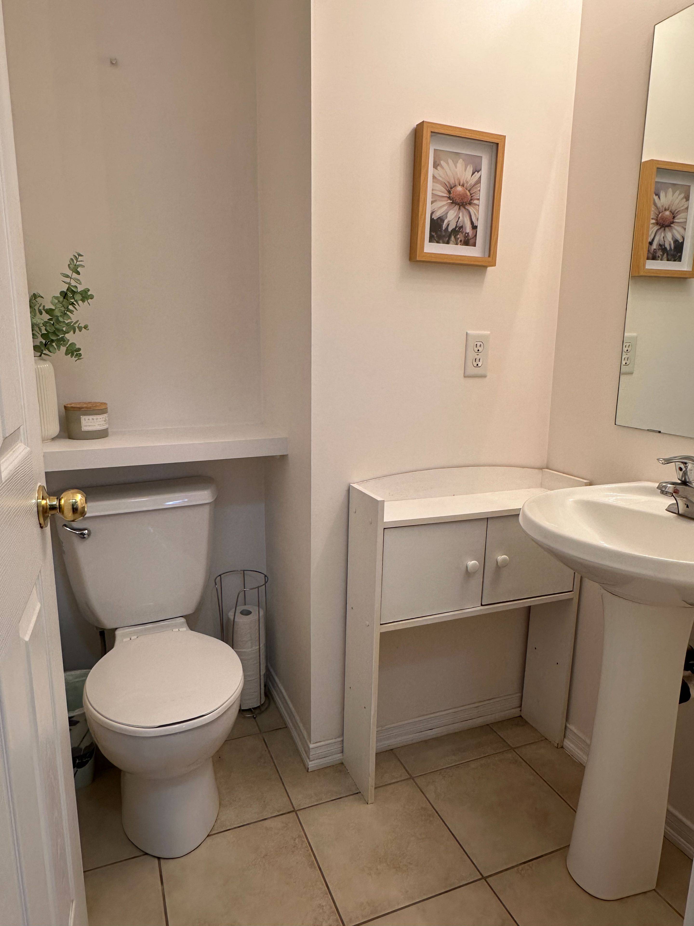 375 Cook RD #3, Toronto W05, ON M3J 3T6