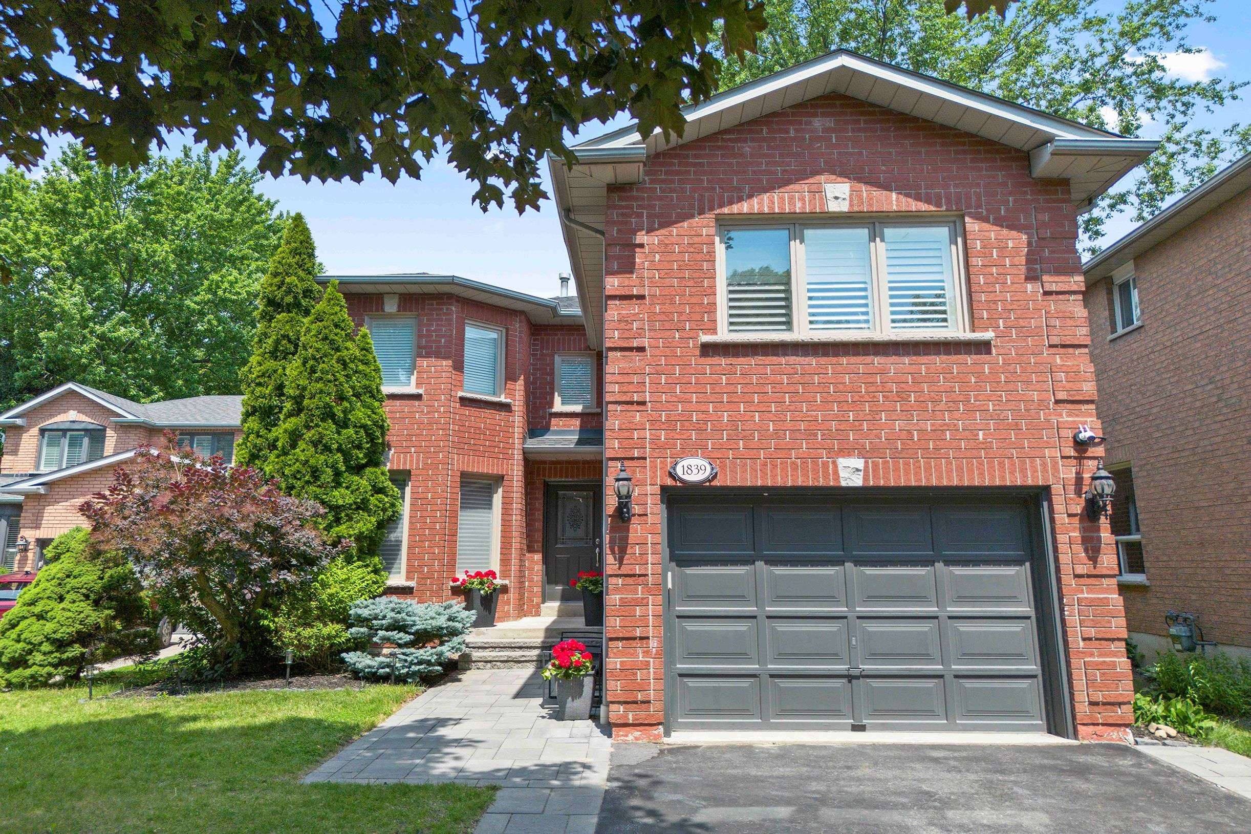 1839 Fellen PL, Mississauga, ON L5J 4S4