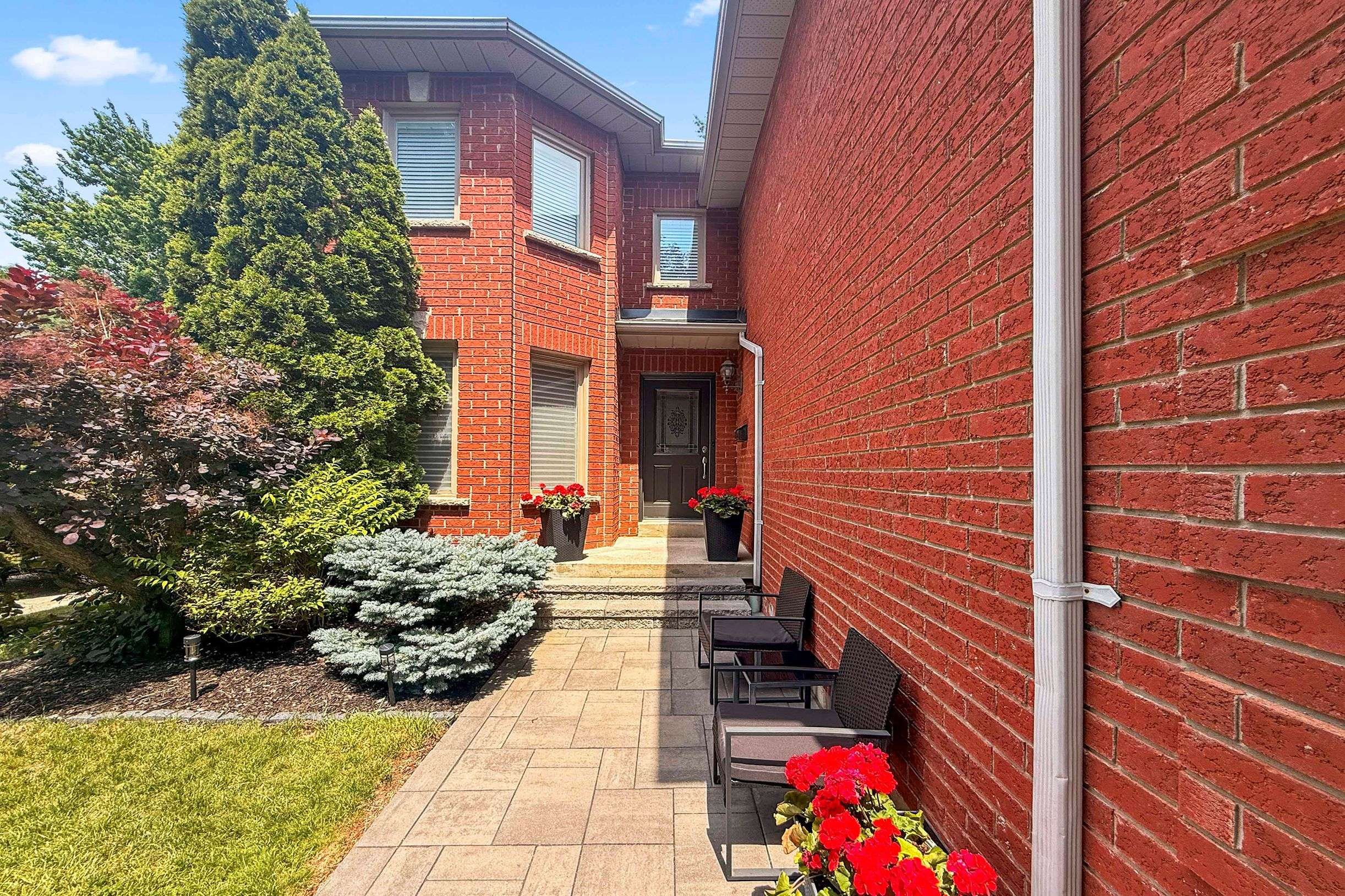 1839 Fellen PL, Mississauga, ON L5J 4S4