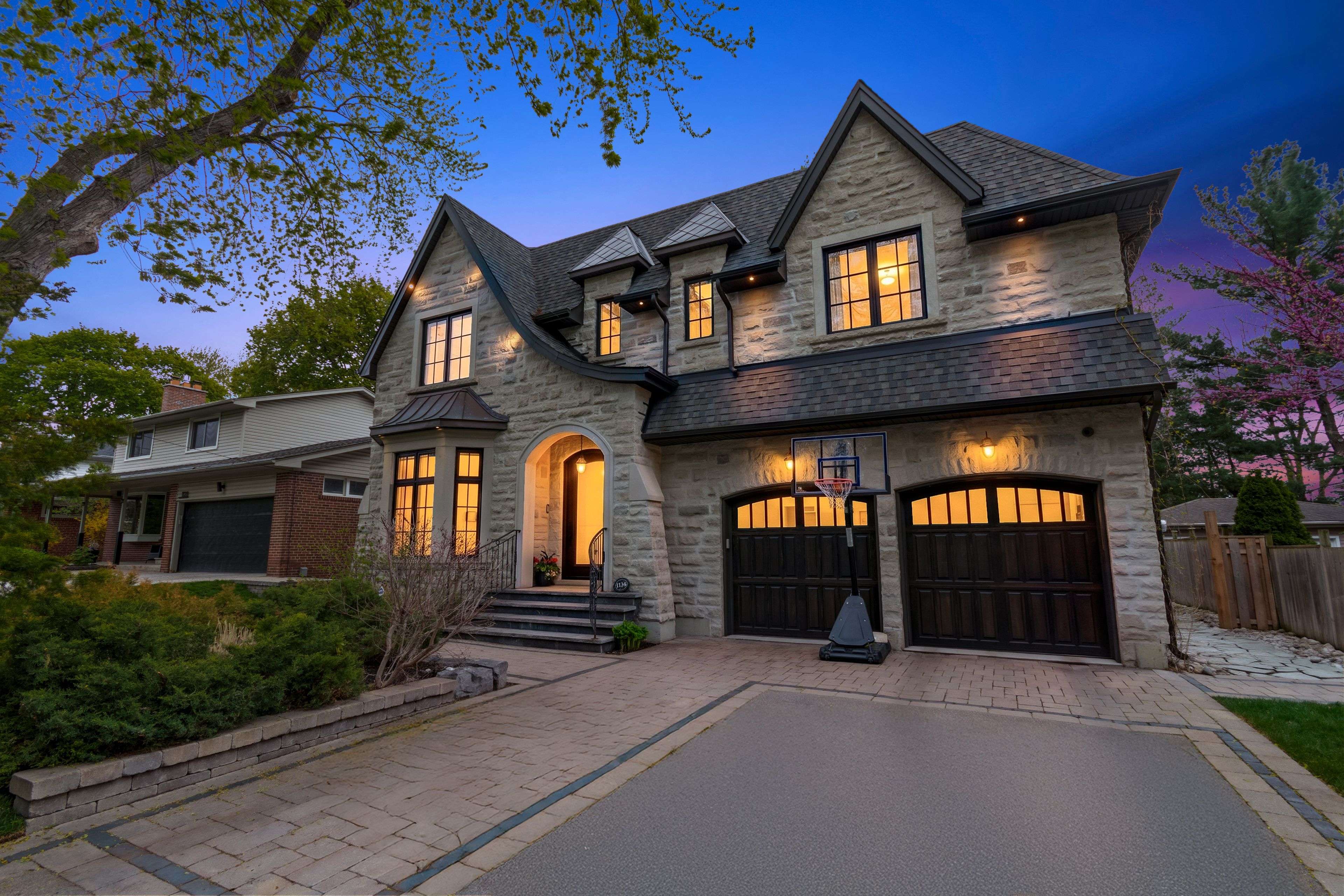 1134 Welwyn DR, Mississauga, ON L5J 3J3