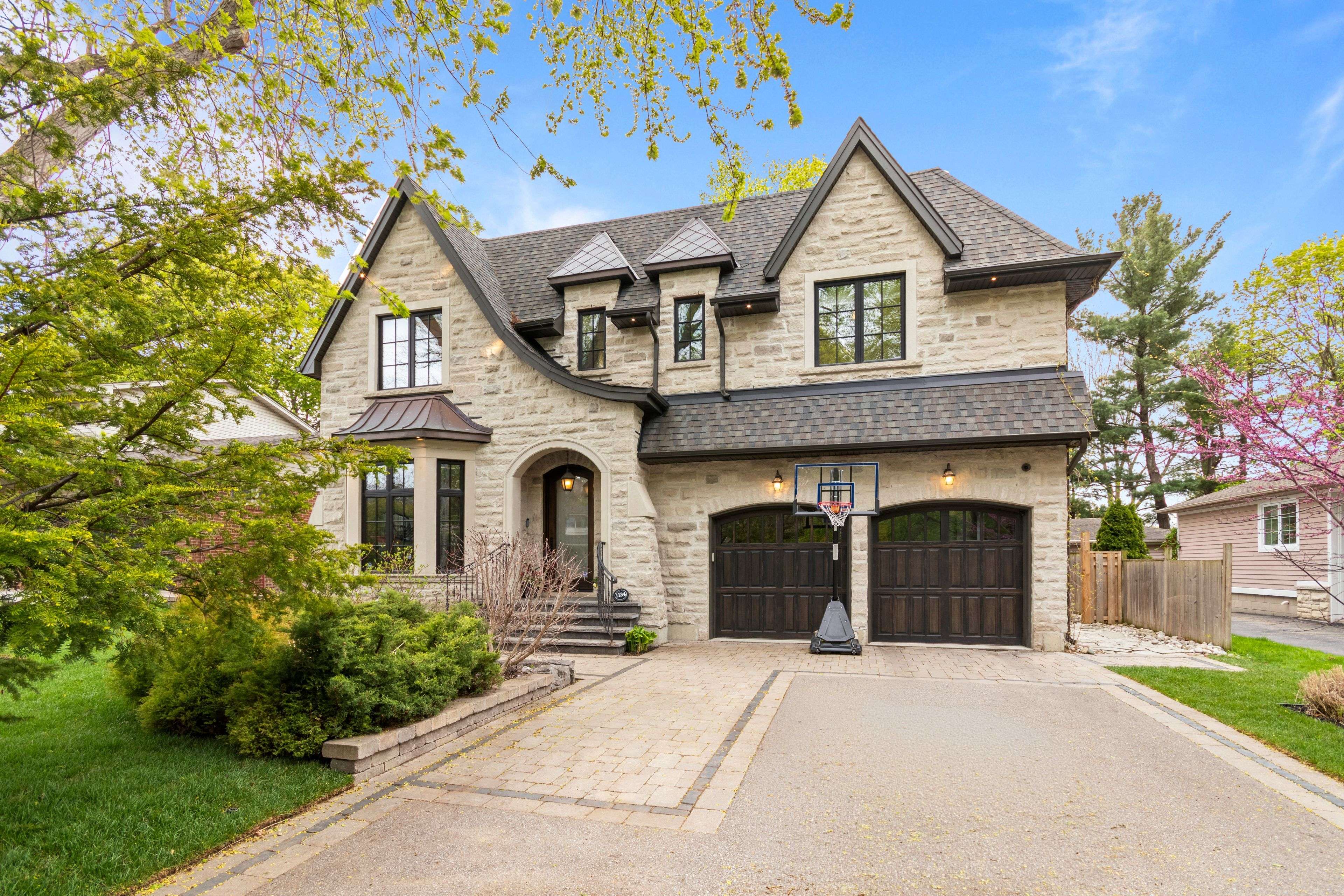 1134 Welwyn DR, Mississauga, ON L5J 3J3