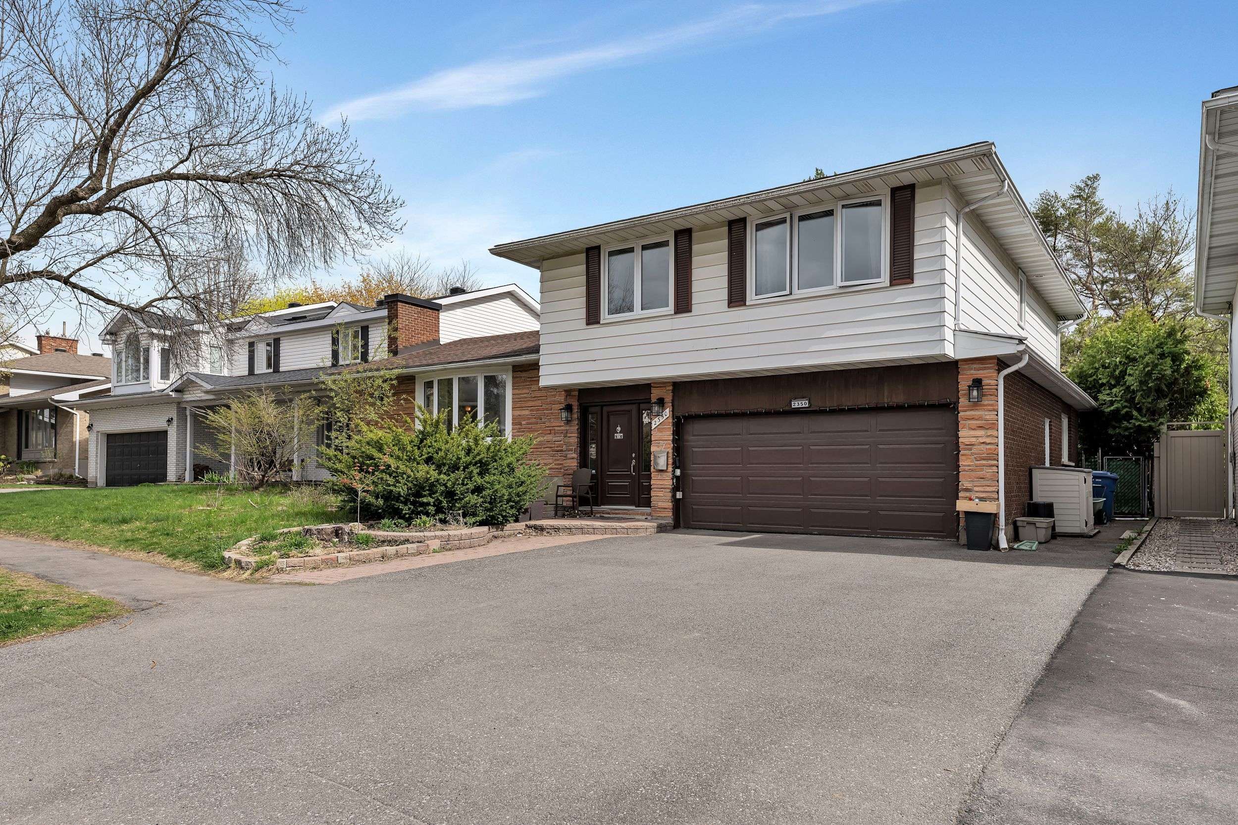 2350 Georgina DR, Britannia Heights - Queensway Terrace N And Area, ON K2B 7M5