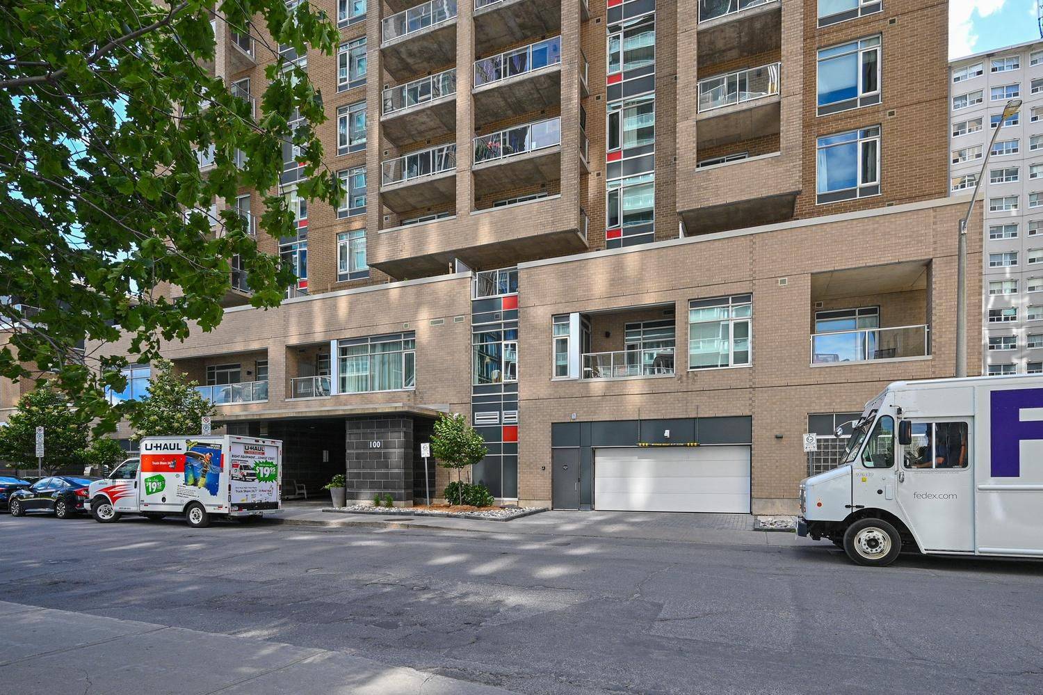 100 Champagne AVE S #903, Dows Lake - Civic Hospital And Area, ON K1S 4P4