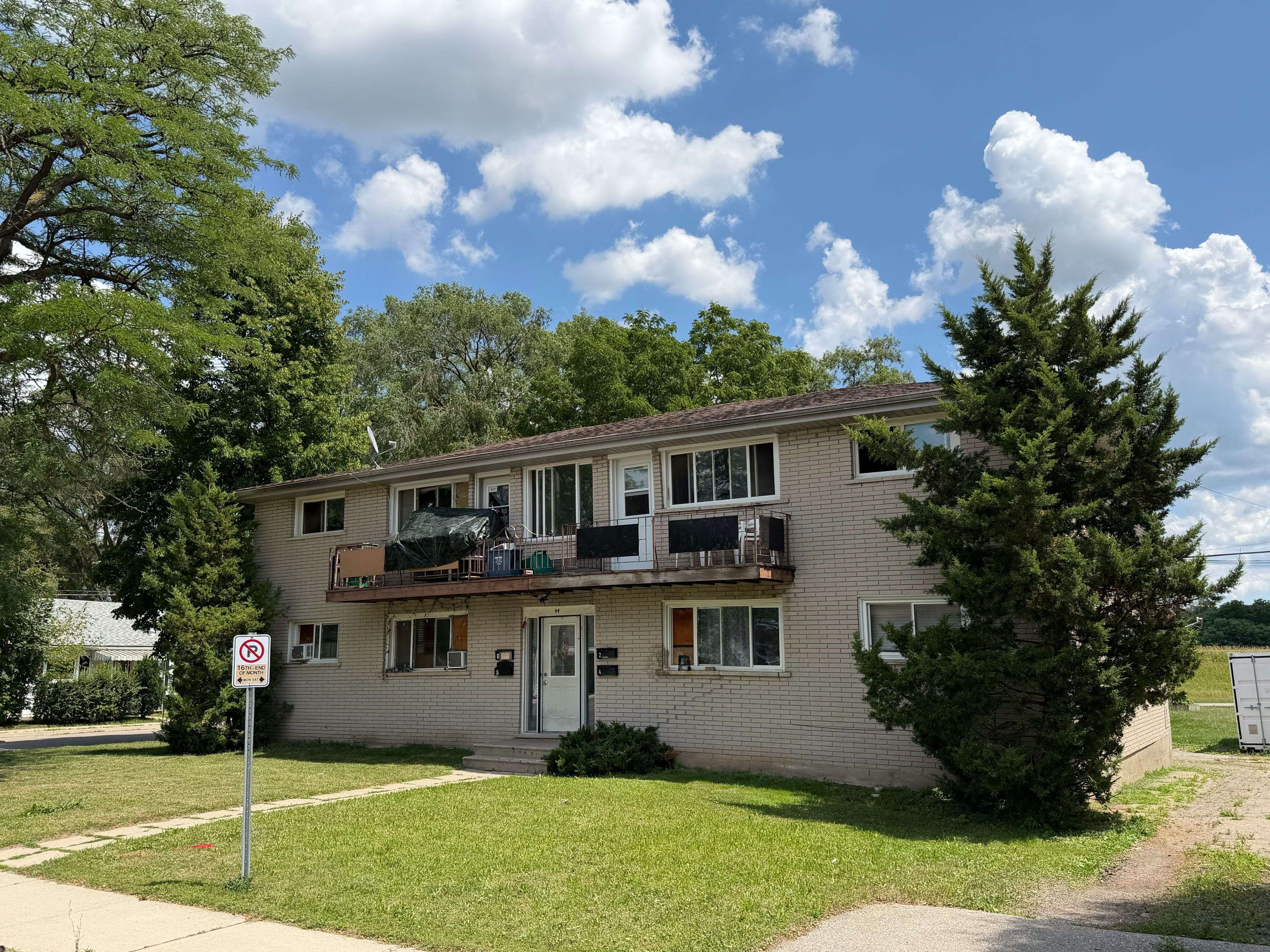 94 Sixth AVE, Brantford, ON N3S 1B2