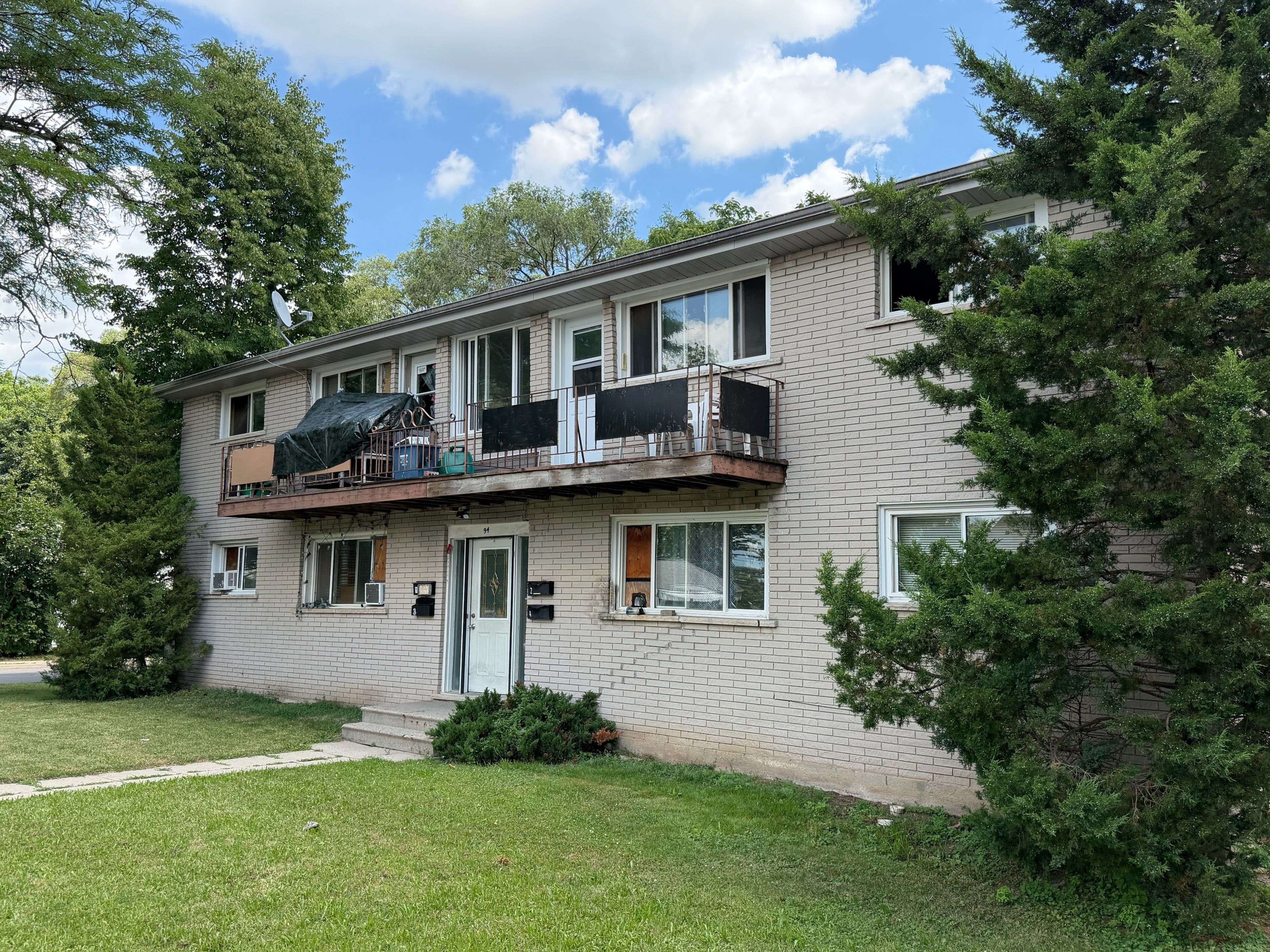 94 Sixth AVE, Brantford, ON N3S 1B2