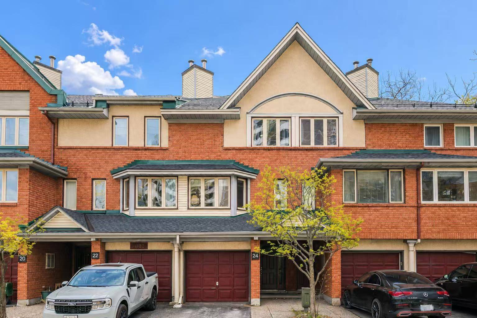 2828 Richmond RD #24, Britannia Heights - Queensway Terrace N And Area, ON K2B 8S1
