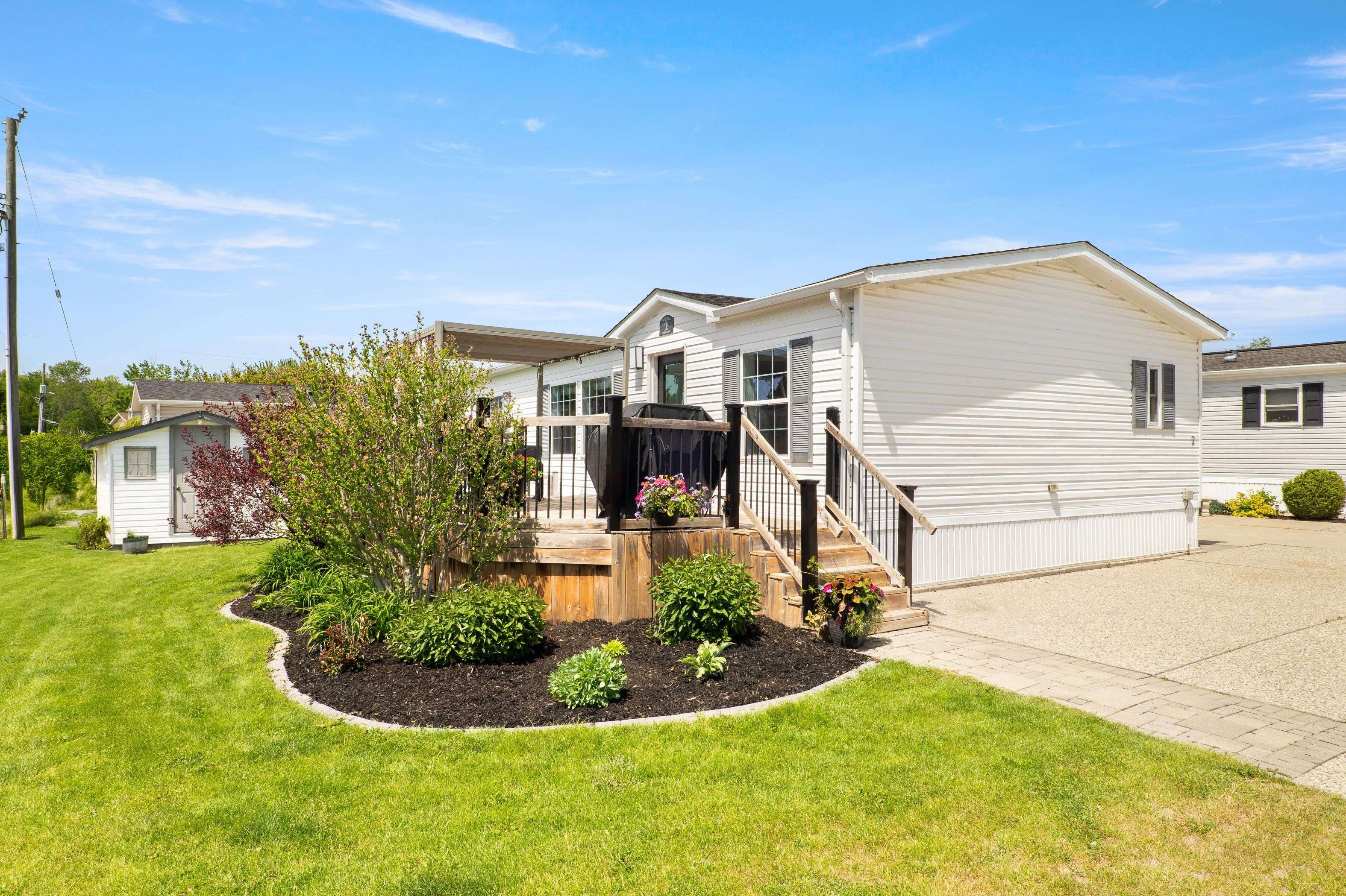 2 PAVILION RD, Puslinch, ON N0B 2C0