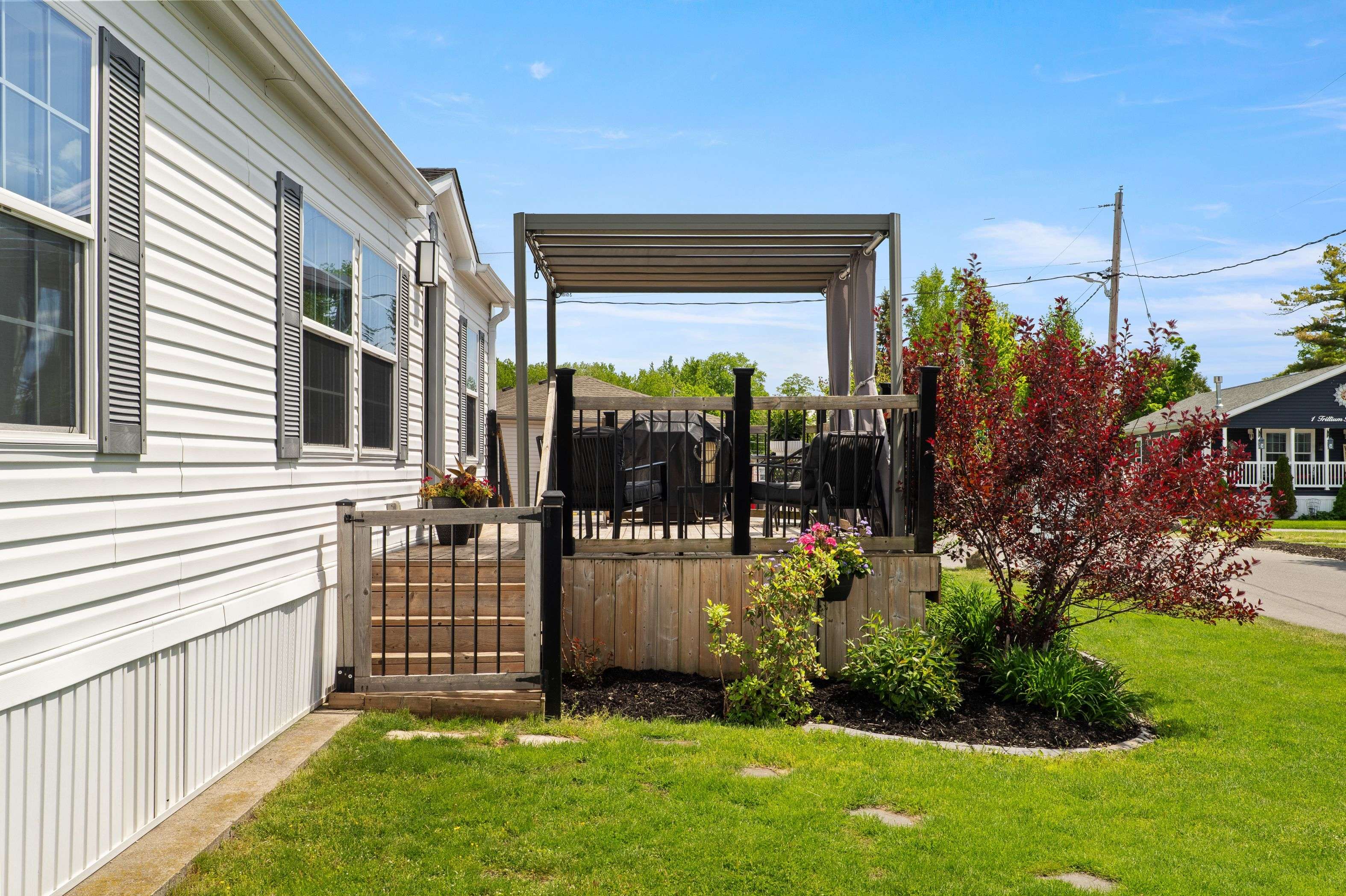 2 PAVILION RD, Puslinch, ON N0B 2C0
