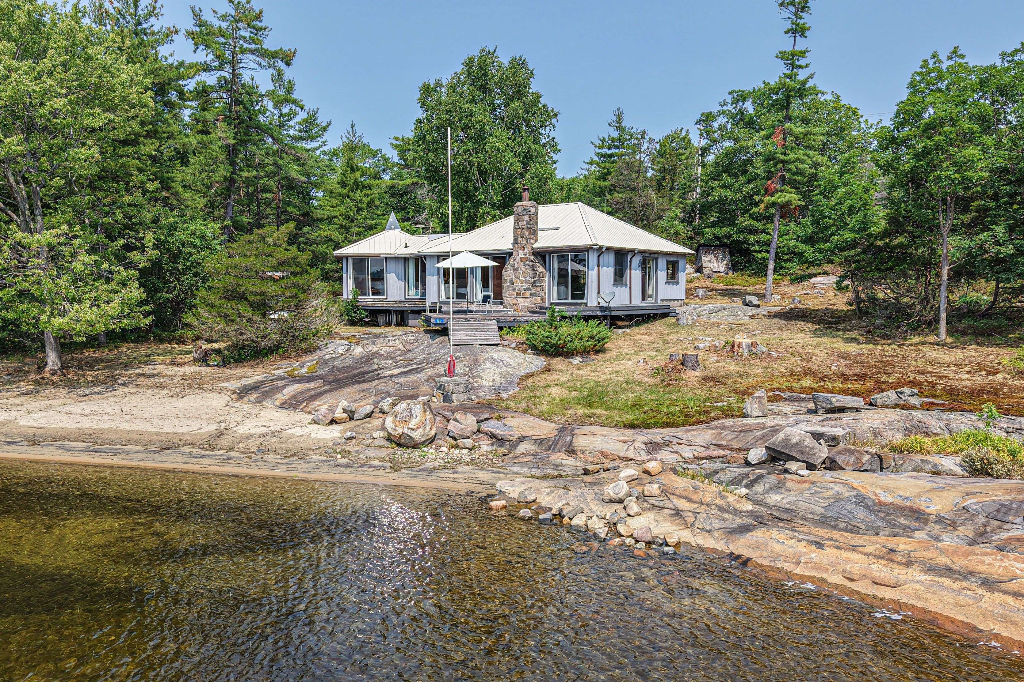 9232 Is 1810 - Bone IS, Georgian Bay, ON P0E 1E0