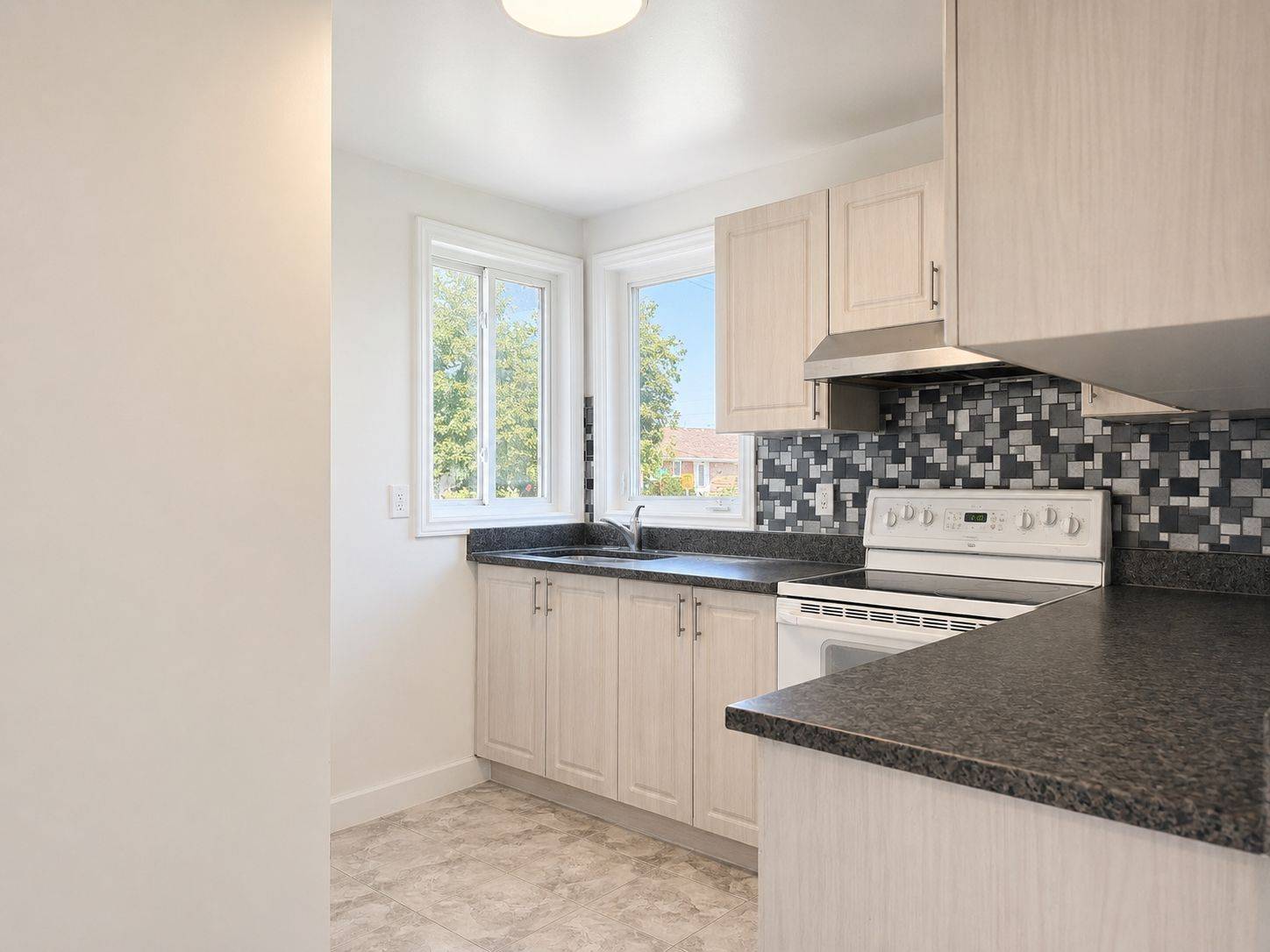 1262 Brookline AVE, Hunt Club - South Keys And Area, ON K1V 6S5