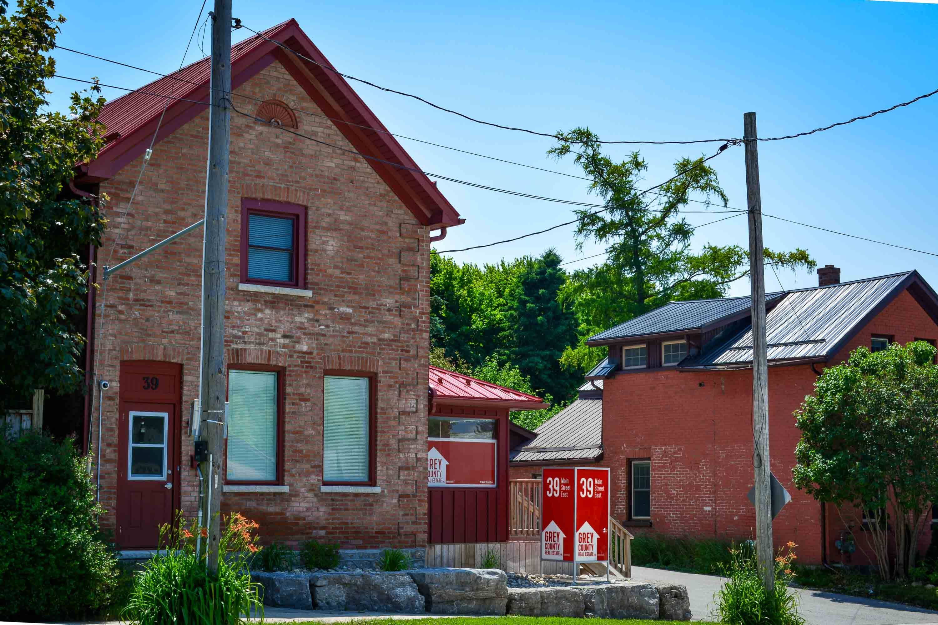 39 Main St ST E #B, Grey Highlands, ON N0C 1H0