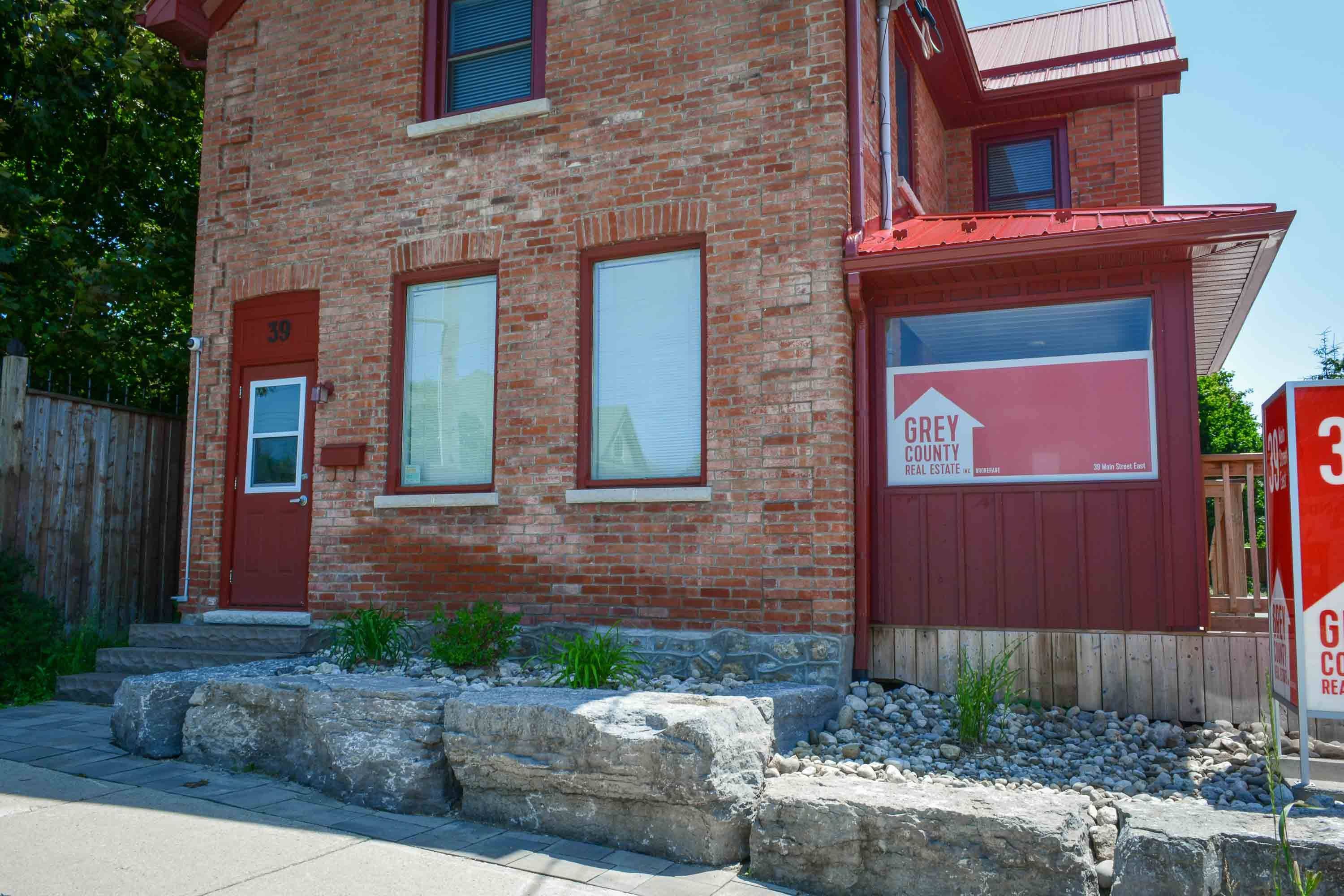 39 Main St ST E #B, Grey Highlands, ON N0C 1H0