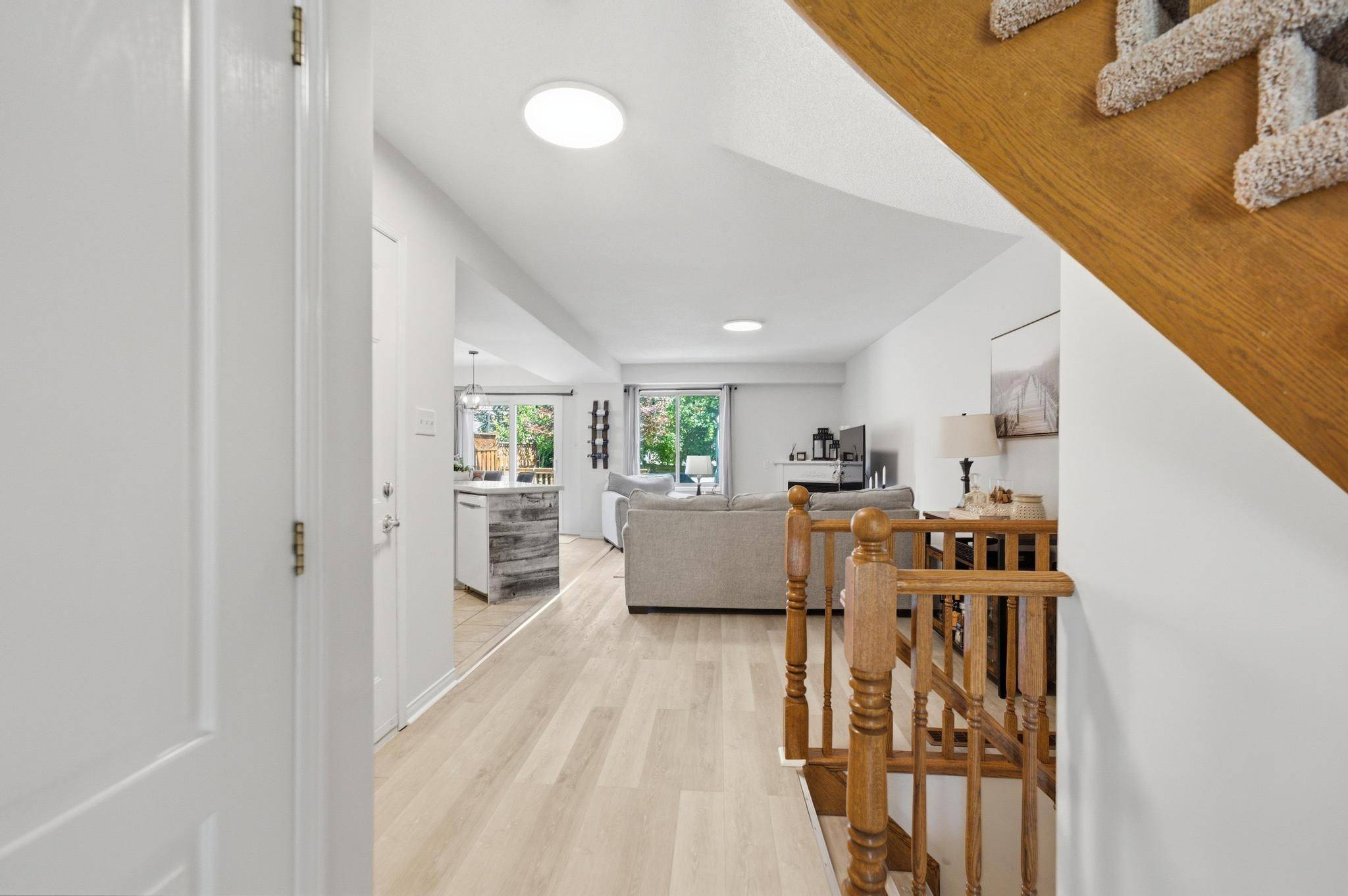 27 Beech ST, Grimsby, ON L3M 5L9