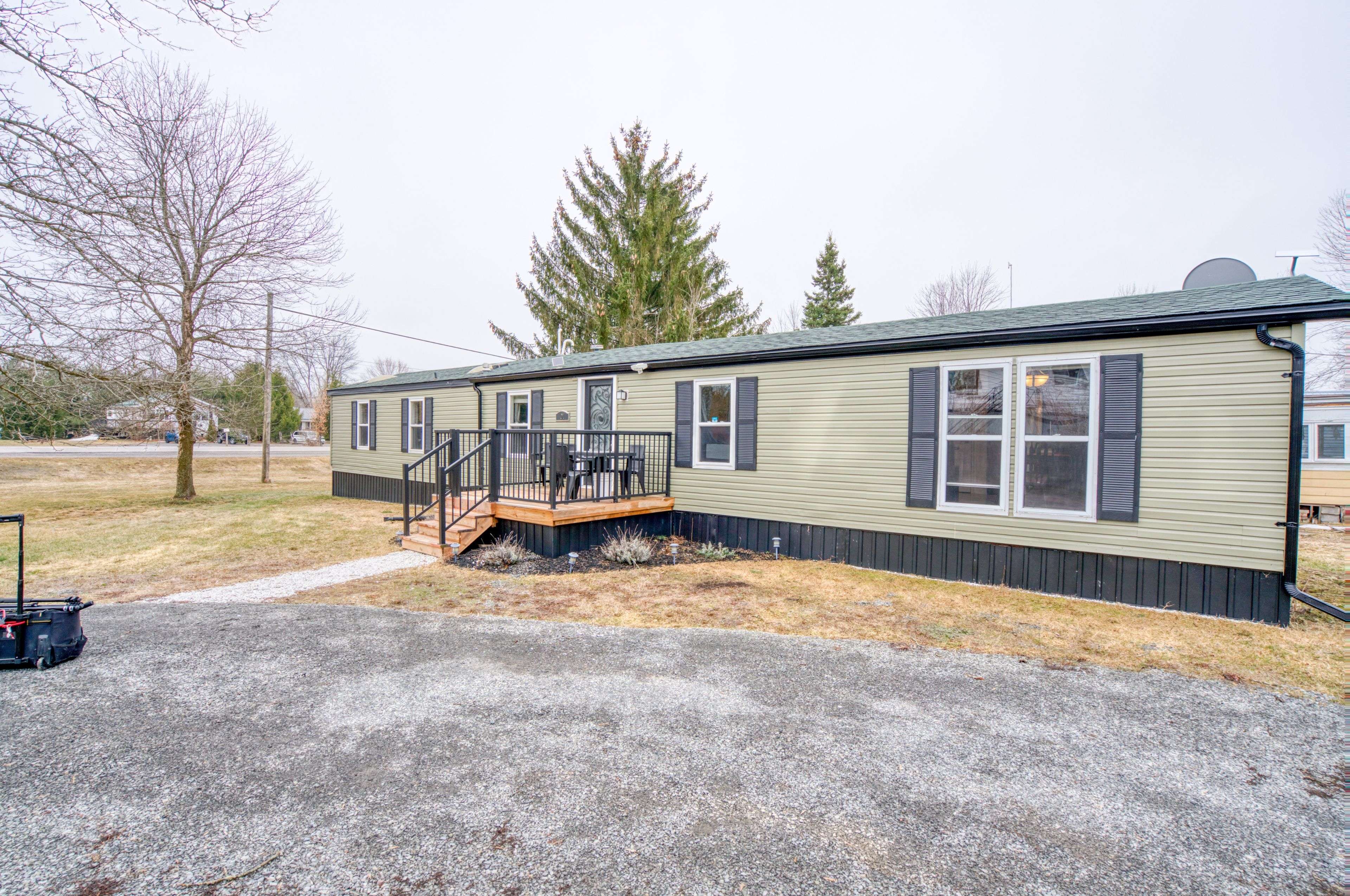 1 Taylor ST, Rideau Lakes, ON K0G 1E0