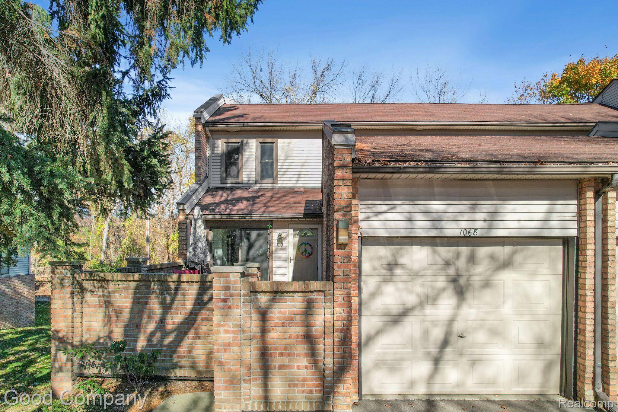 1068 WILLOW GROVE, Rochester Hills, MI 48307
