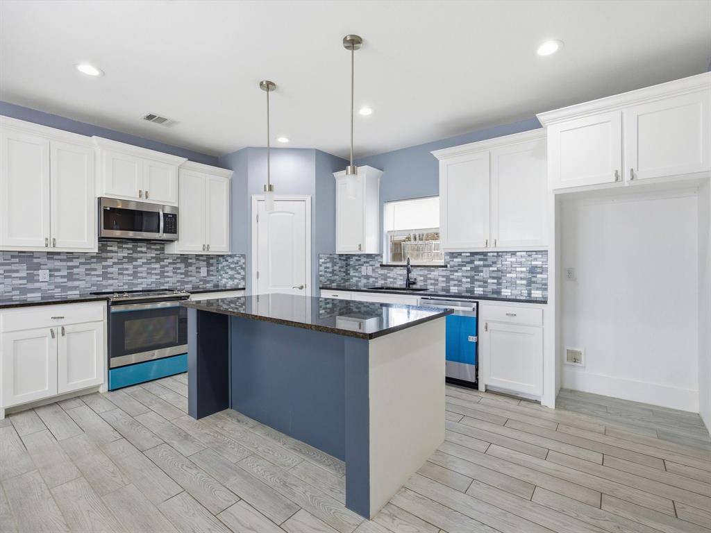 2301 Briarwood Drive, Bridgeport, TX 76426