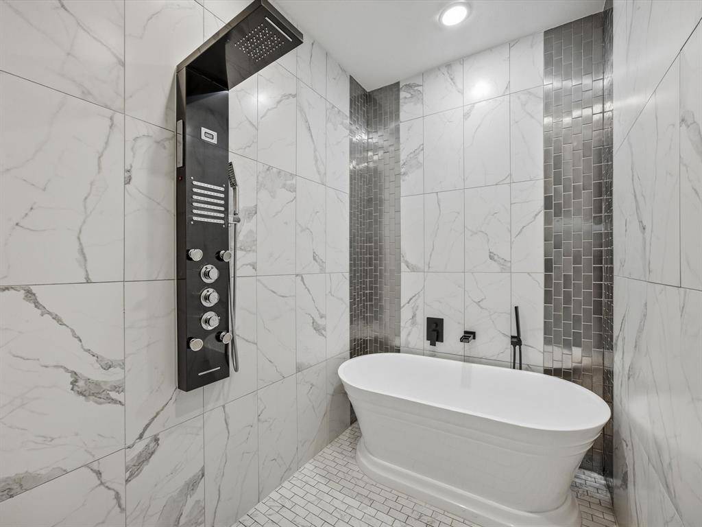 2301 Briarwood Drive, Bridgeport, TX 76426