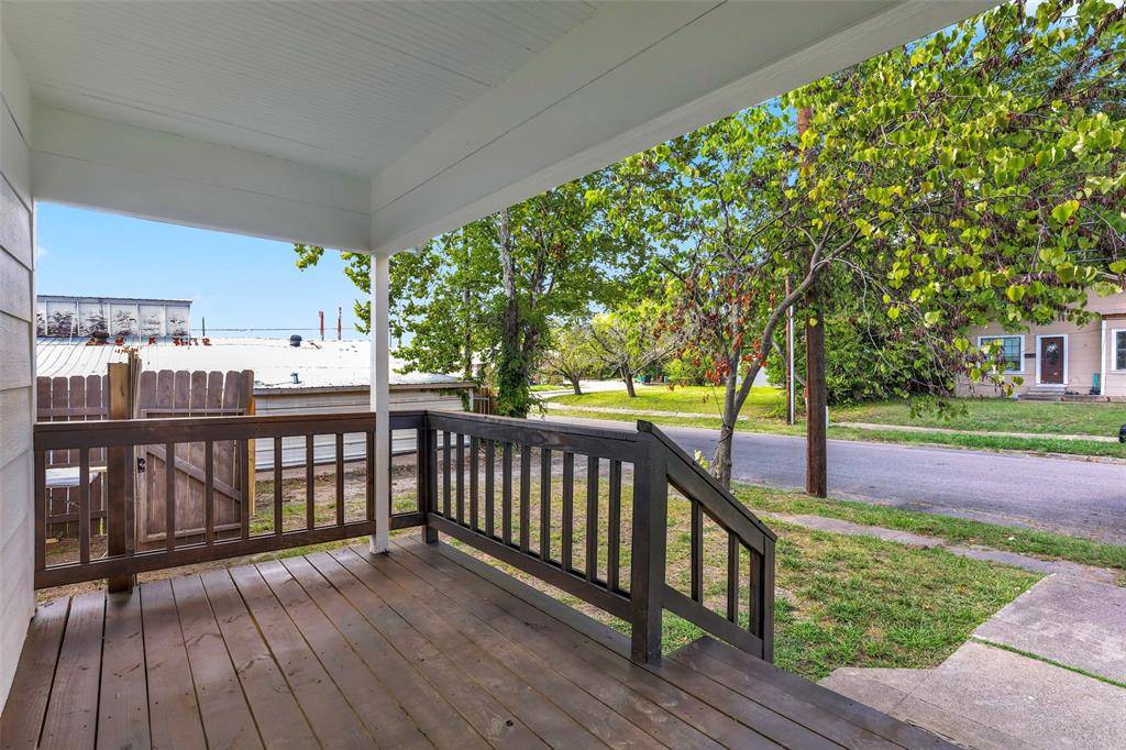 1005 N Neal Street, Commerce, TX 75428