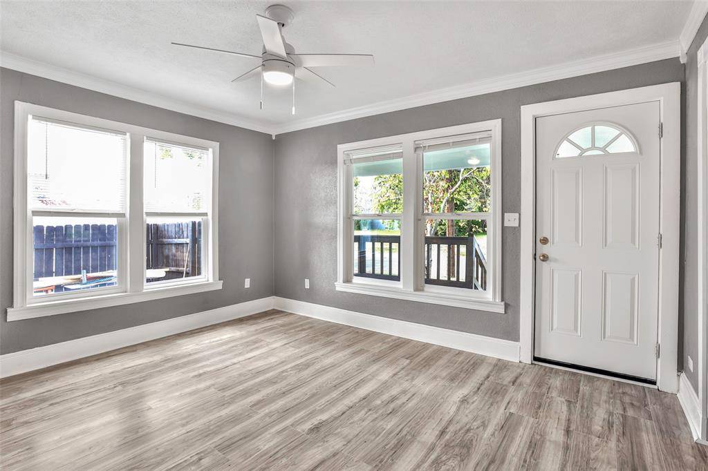 1005 N Neal Street, Commerce, TX 75428
