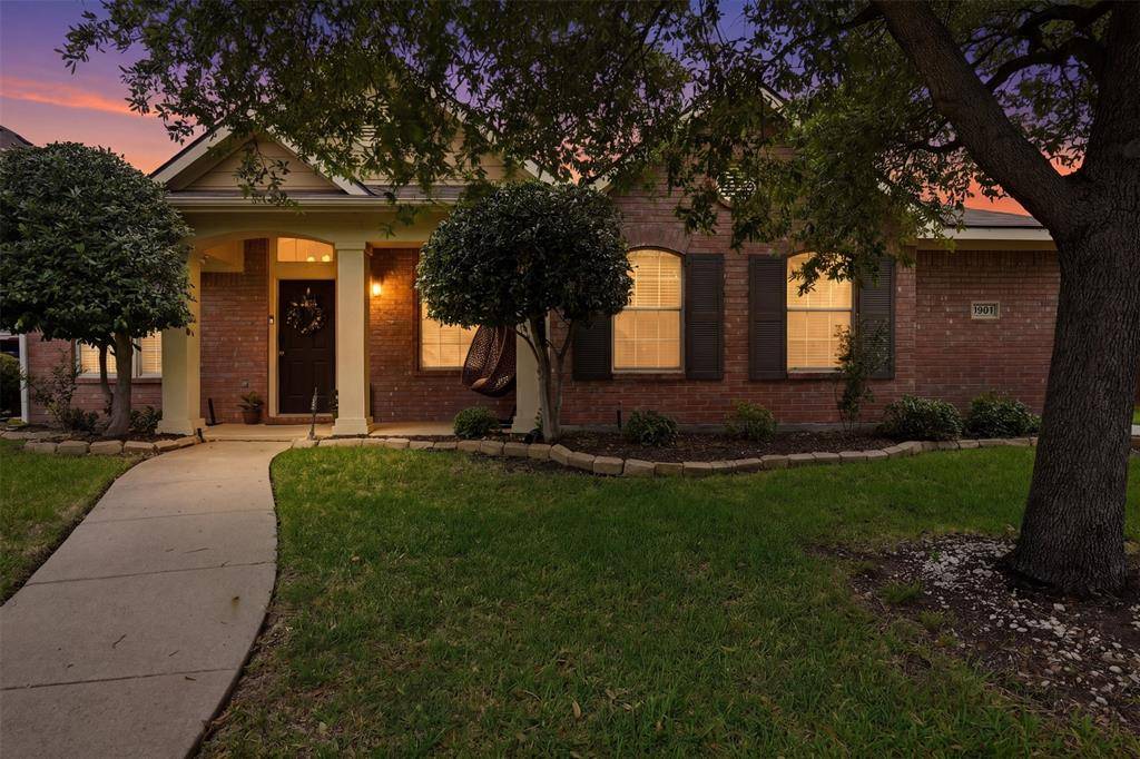5605 Southern Hills Drive, North Richland Hills, TX 76180
