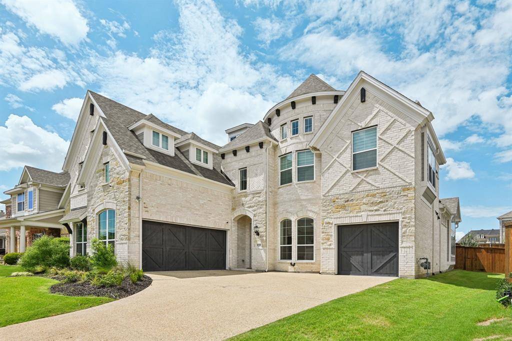 925 Oglethorpe Lane, Savannah, TX 76227