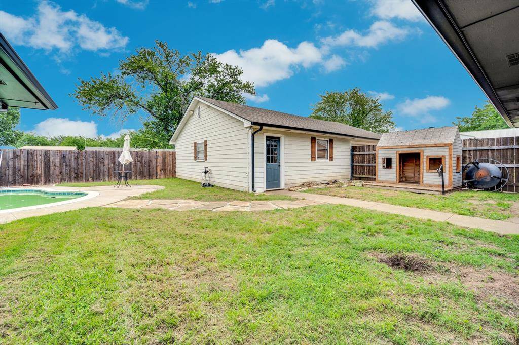 505 Trice Street, Maypearl, TX 76064