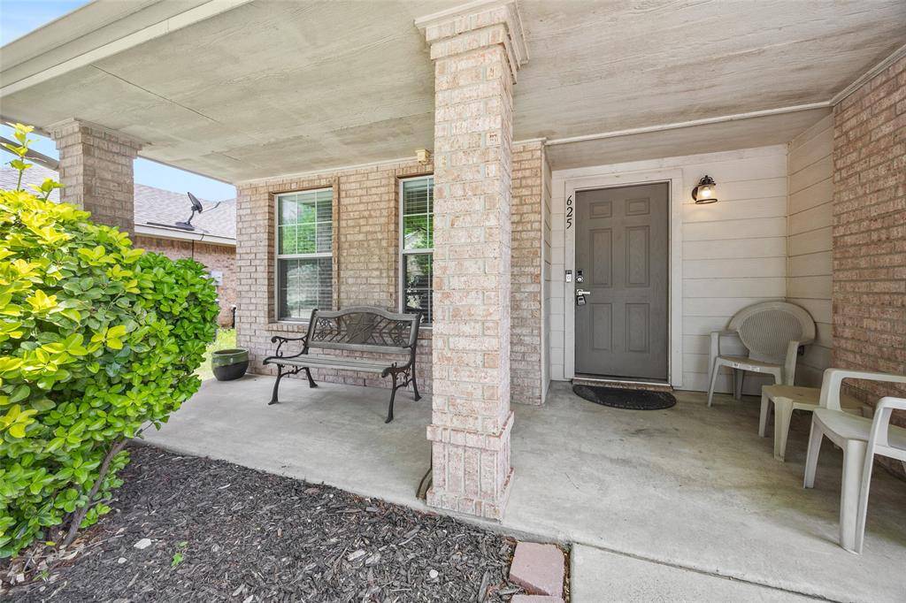 625 Condor Trail, Saginaw, TX 76131