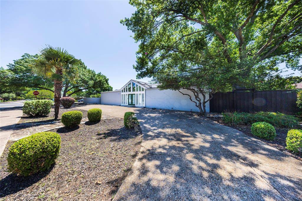 6954 Leameadow Drive, Dallas, TX 75248
