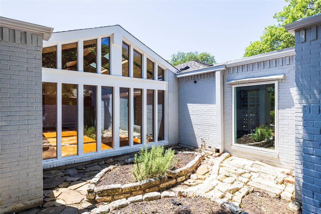 6954 Leameadow Drive, Dallas, TX 75248