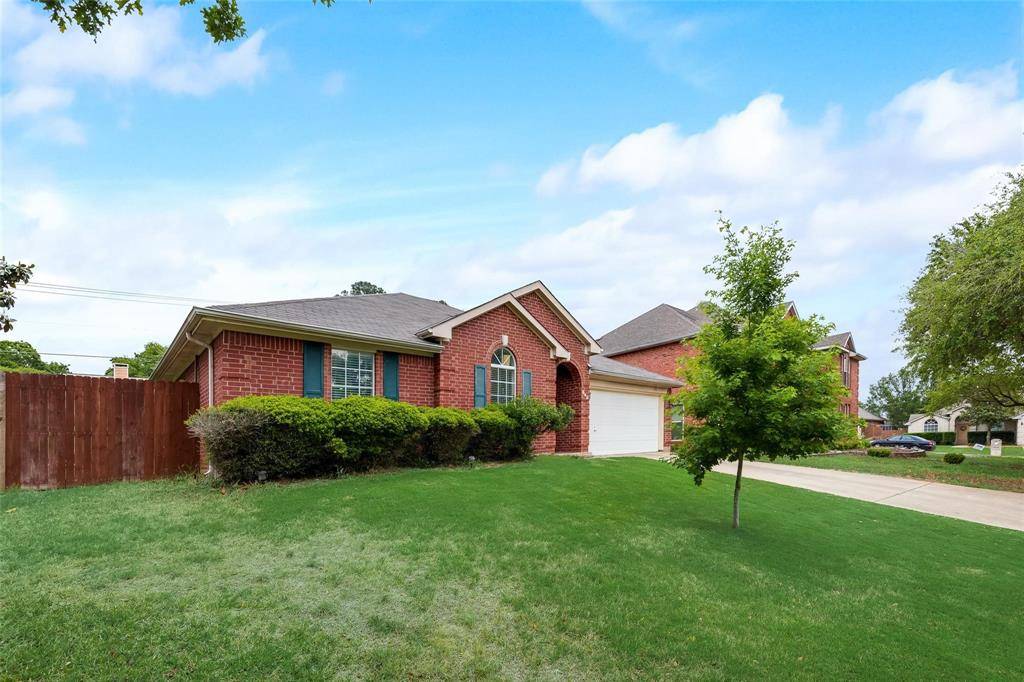 603 Pine Meadow Court, Arlington, TX 76012