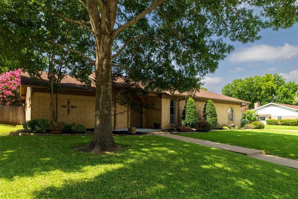 1710 Park Hill Drive, Arlington, TX 76012