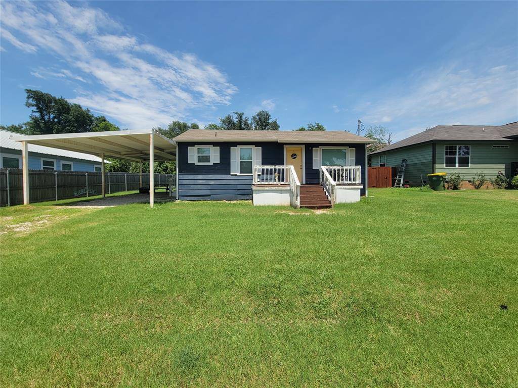 6601 Six J Court, Granbury, TX 76049