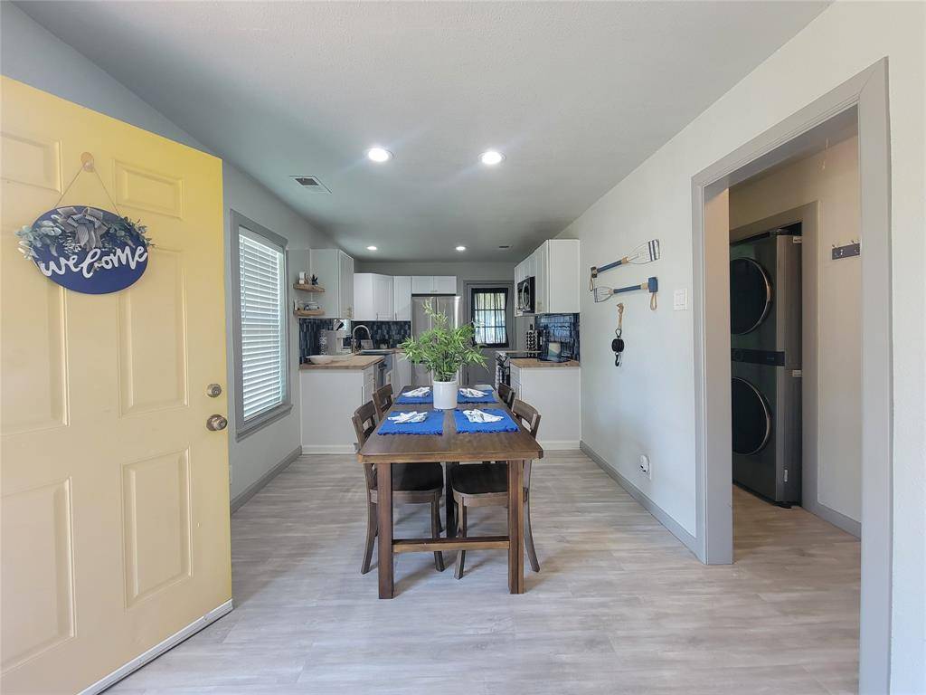 6601 Six J Court, Granbury, TX 76049