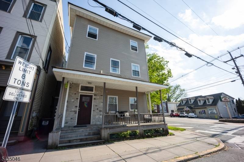 302 Front St, Belvidere Twp., NJ 07823