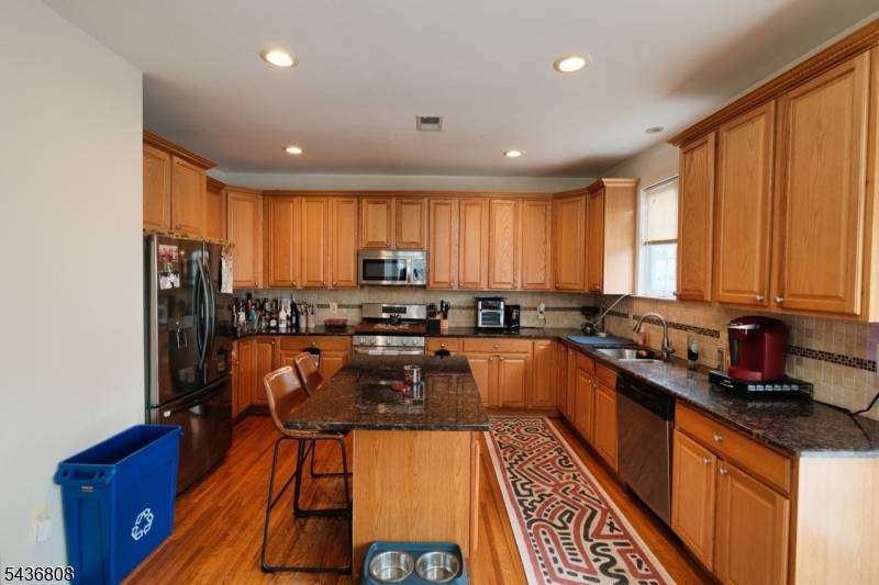 431 E 7Th St, Plainfield City, NJ 07060