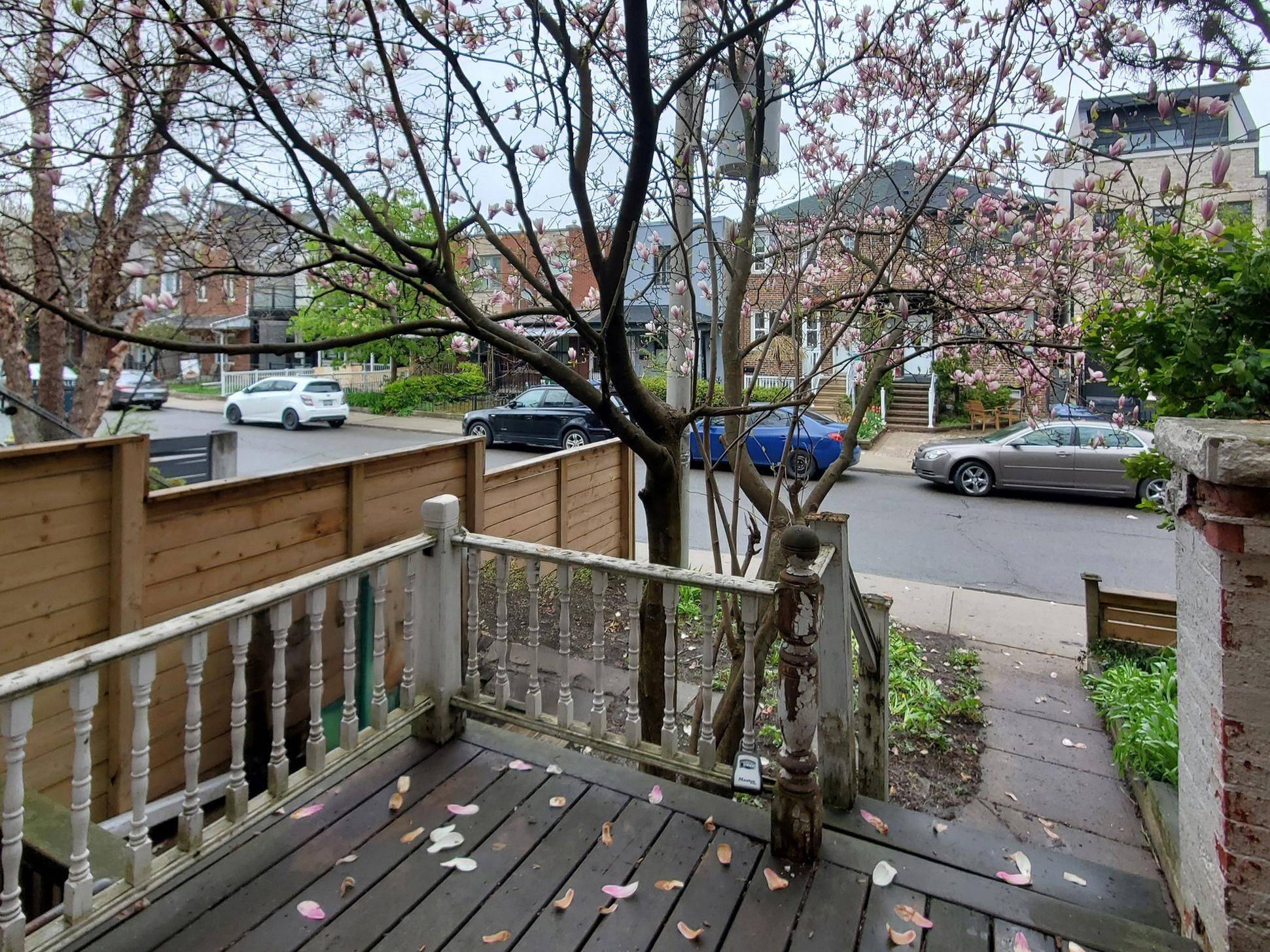 266 1/2 Euclid AVE, Toronto C01, ON M6J 2K2