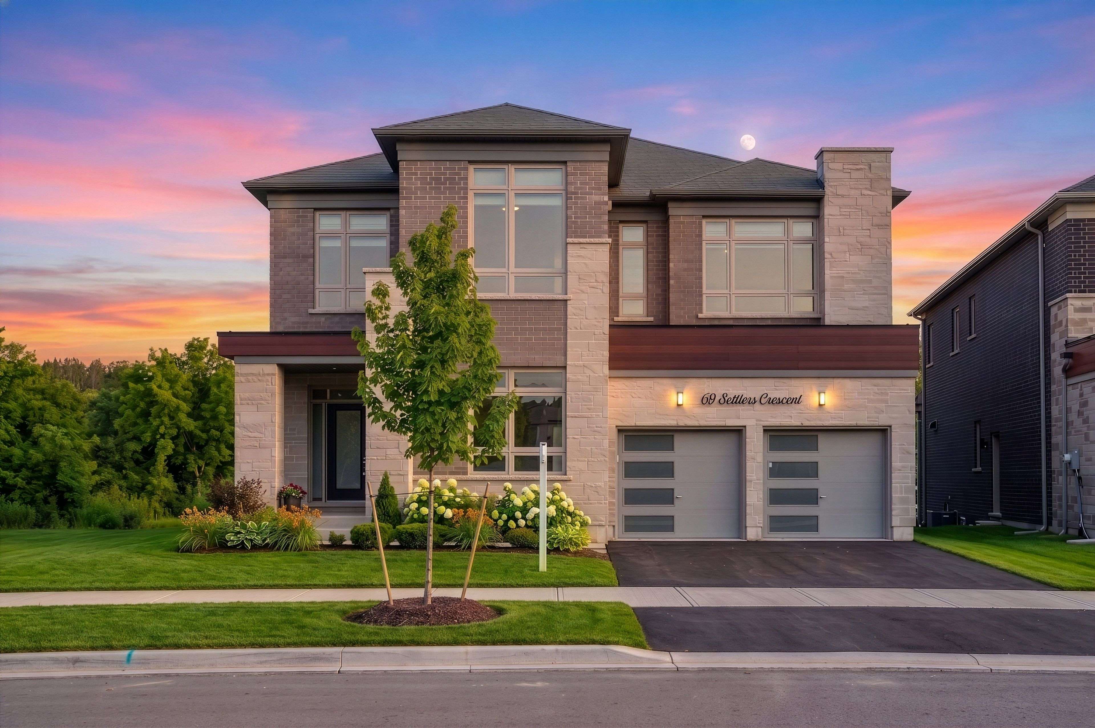 69 Settlers CRES, Bradford West Gwillimbury, ON L3Z 4N3