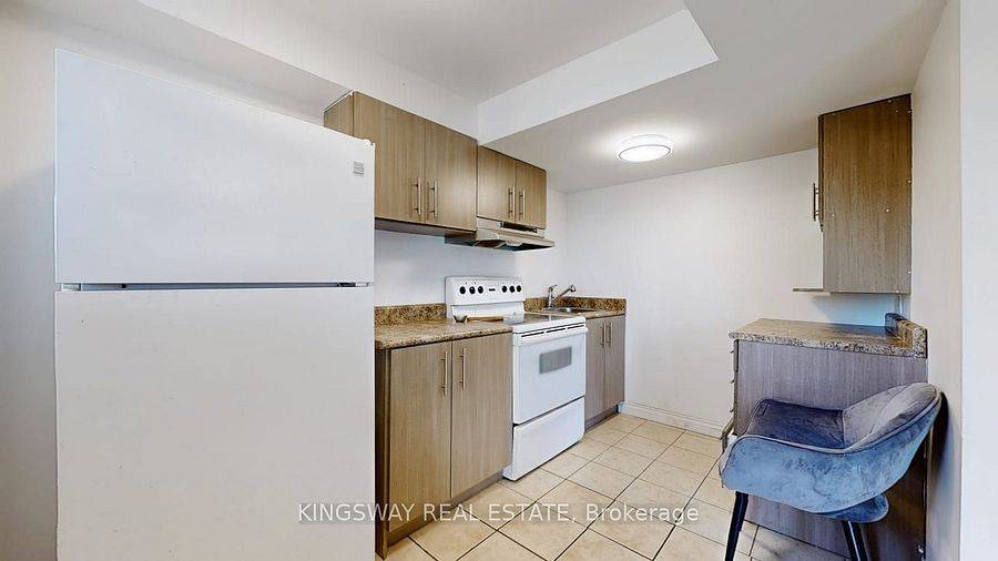 117 Primeau DR #W/O, Aurora, ON L4G 6Z6