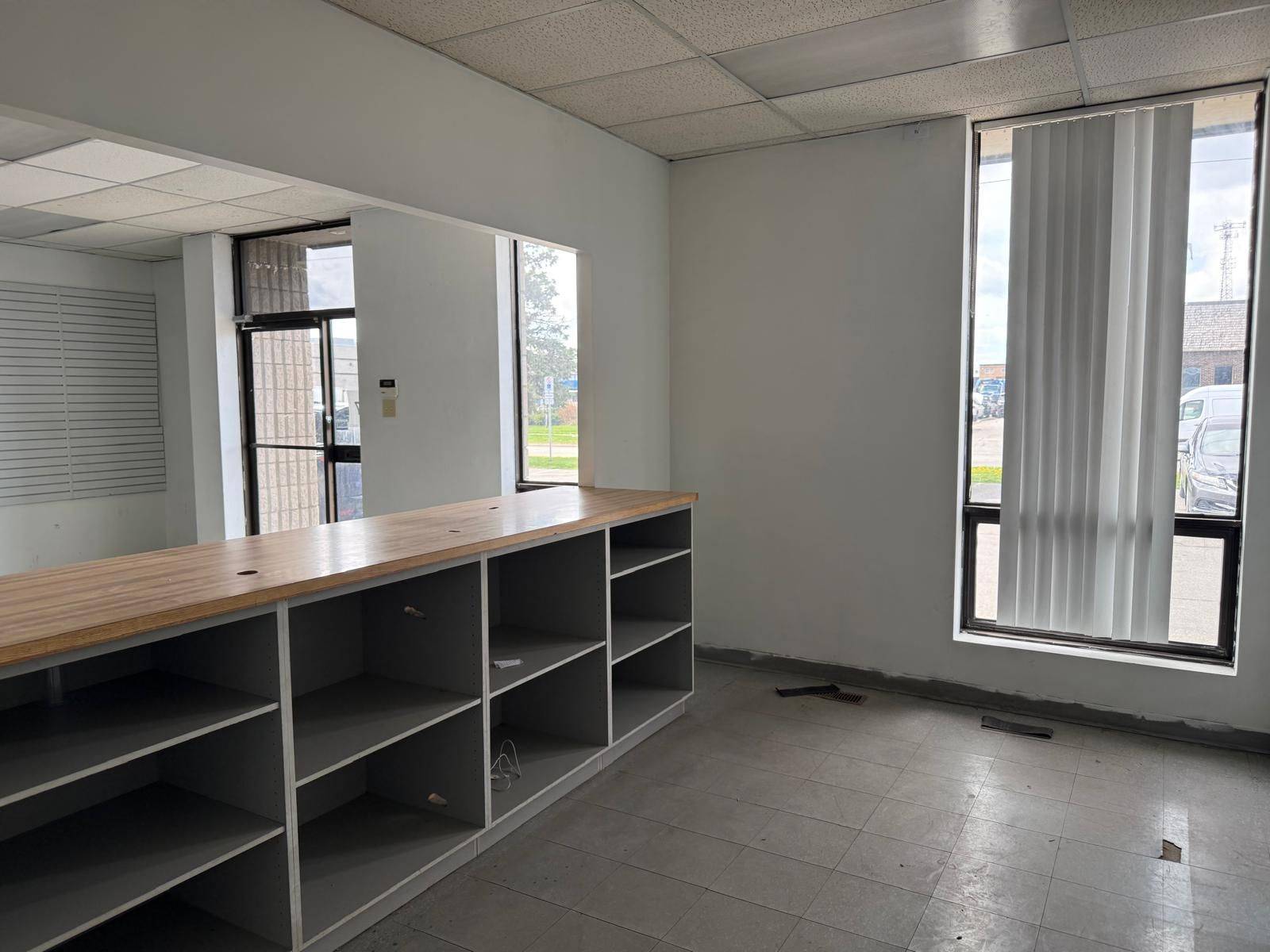 80 Hale RD #7, Brampton, ON L6W 3M1