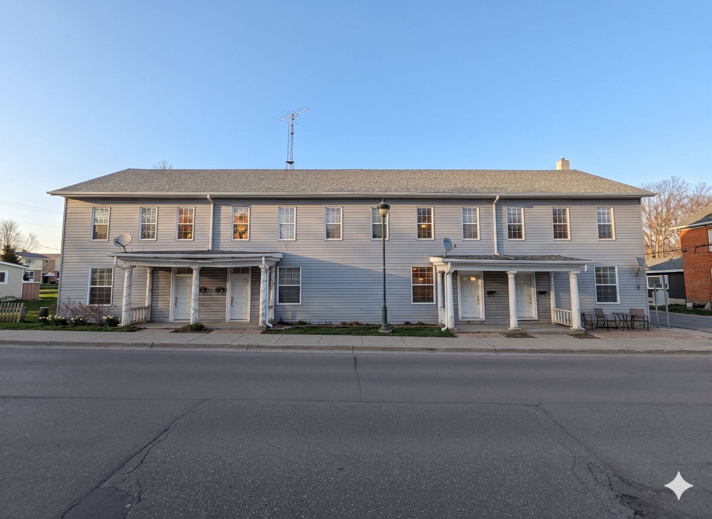 275 Bridge ST, Carleton Place, ON K7C 3H5