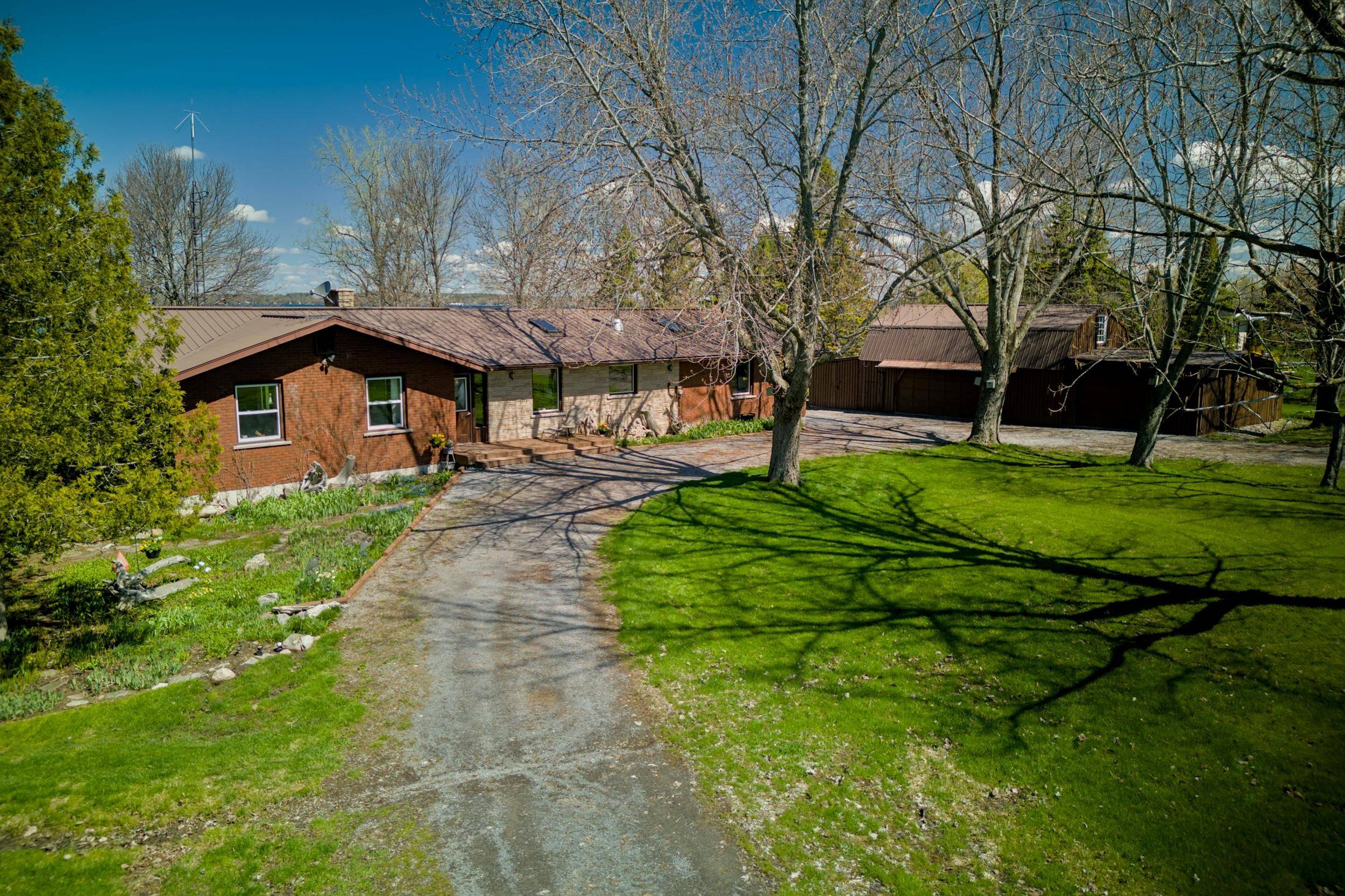 10930 Front RD, Loyalist, ON K0H 2S0