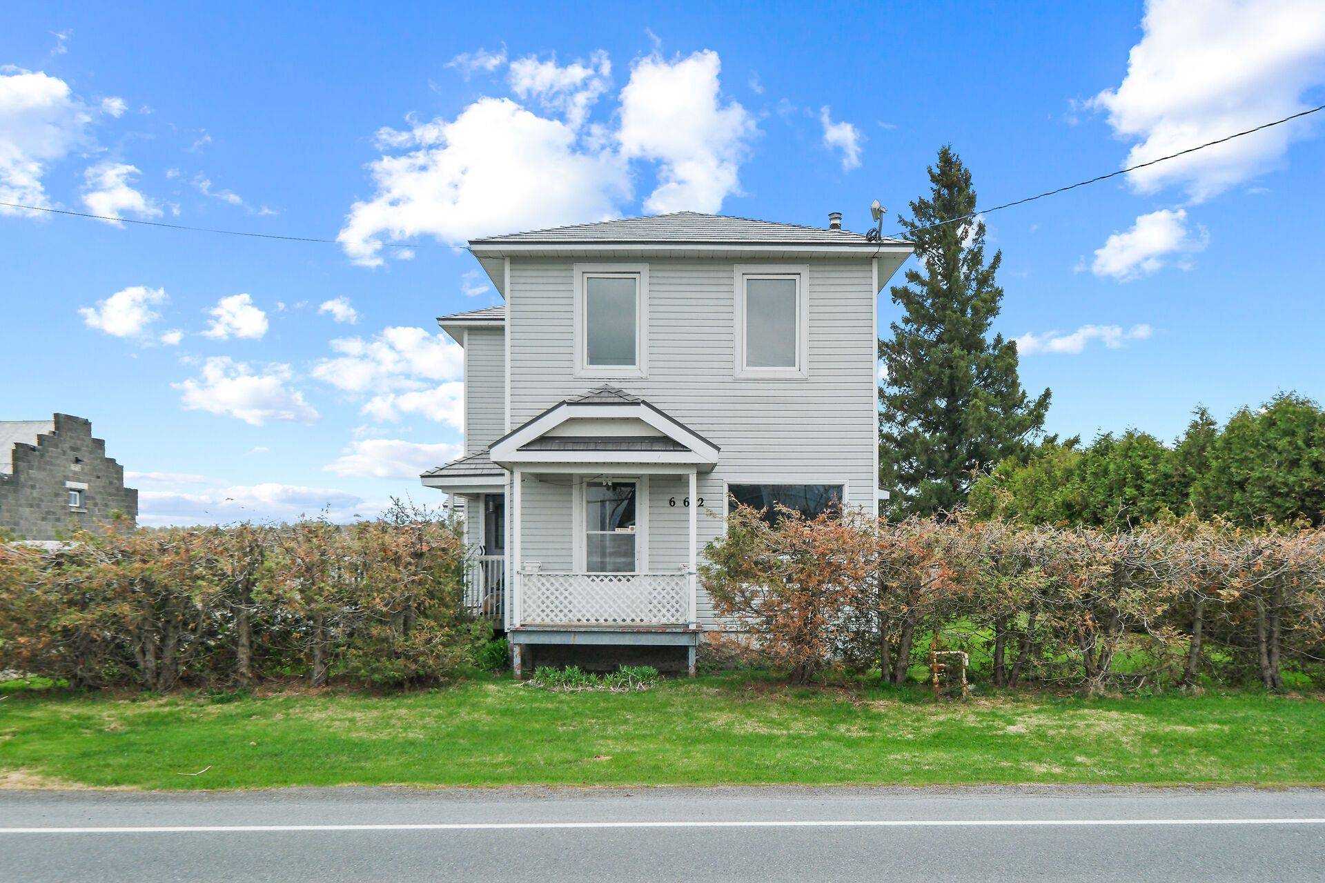 662 Lacroix RD, Clarence-rockland, ON K0A 2A0